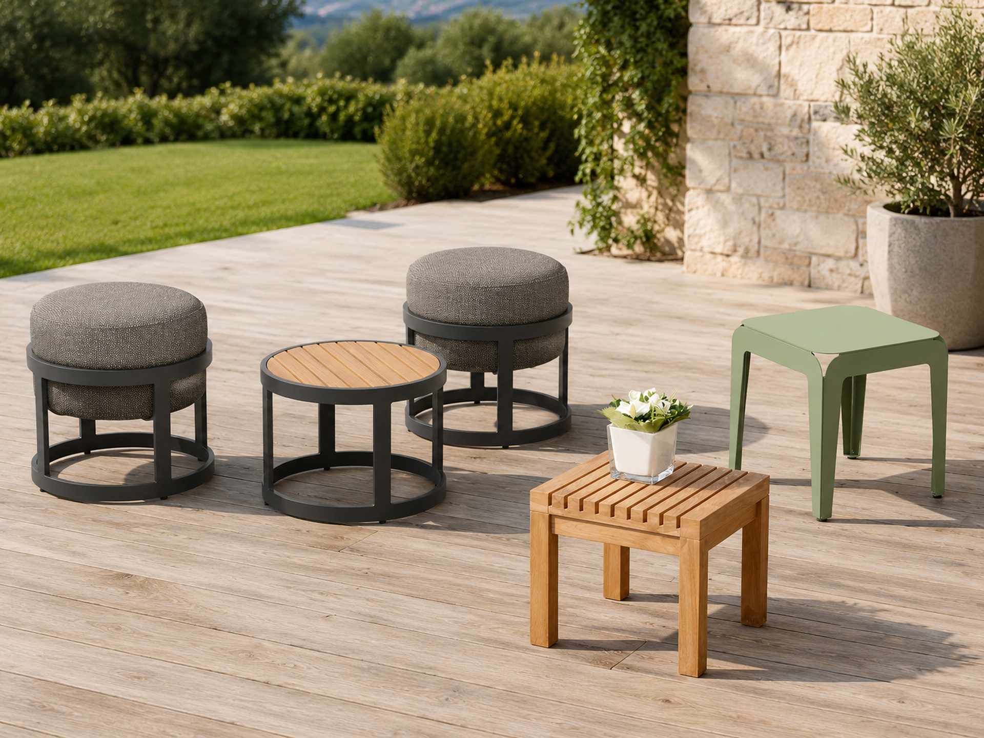 Wetterfeste Gartenhocker entdecken Wetterfeste Gartenhocker als Sitzplatz, Fußablage oder kleine Ablage