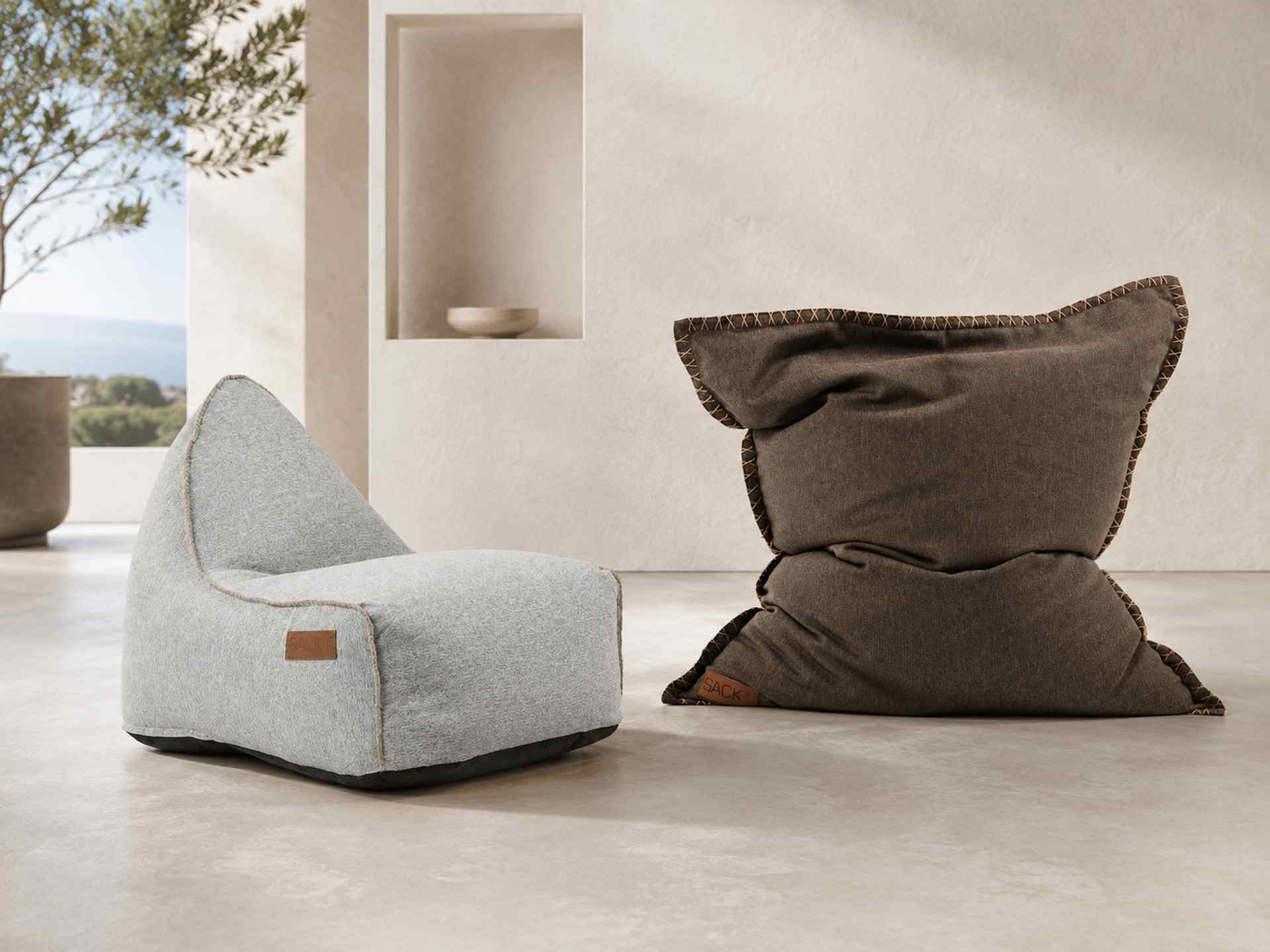 Outdoor Sitzsäcke als flexible weiche Sitz- und Liegeplätze