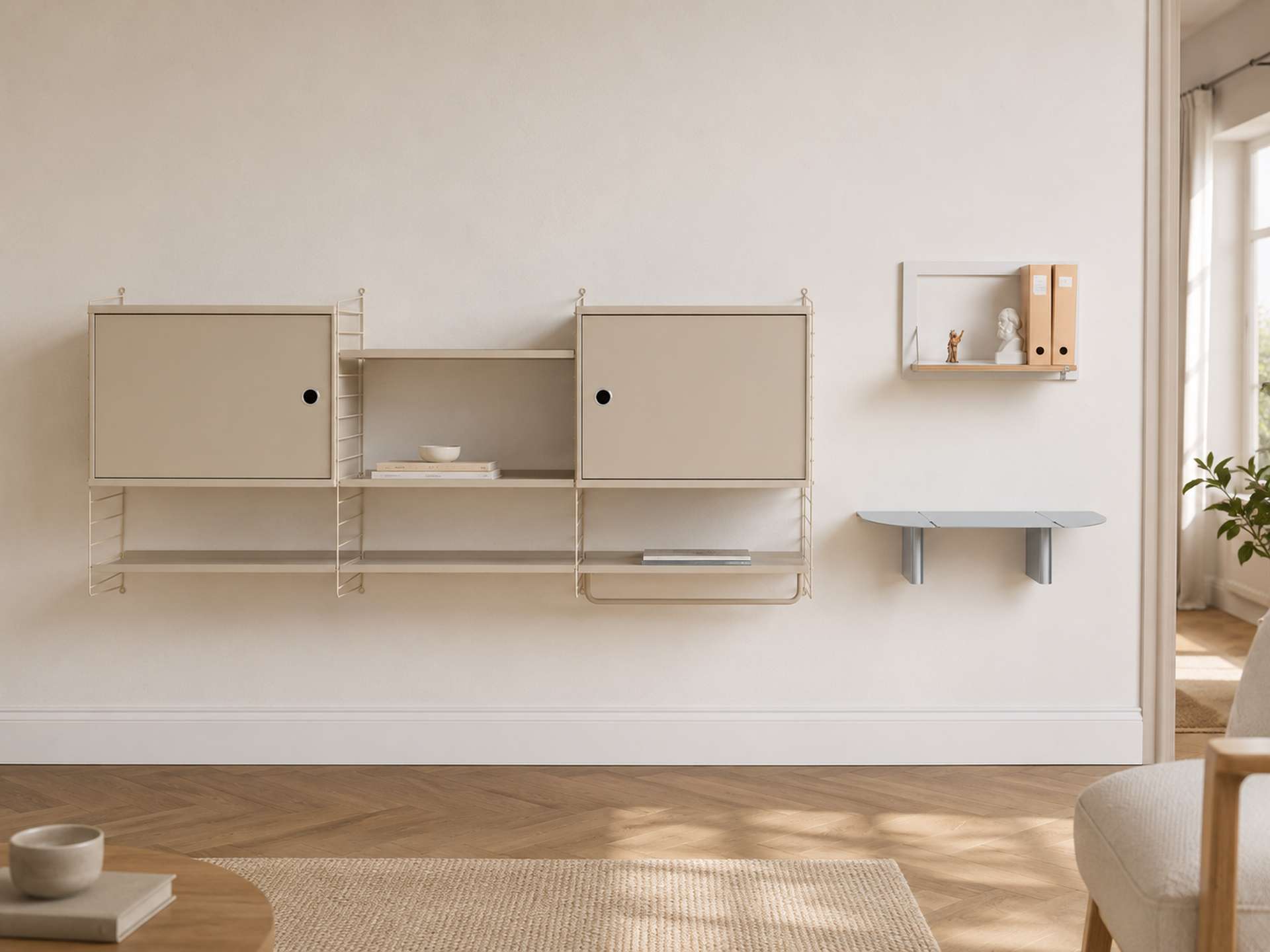 Elegante Wandregale für Bücher, Dekoration und Wohnaccessoires