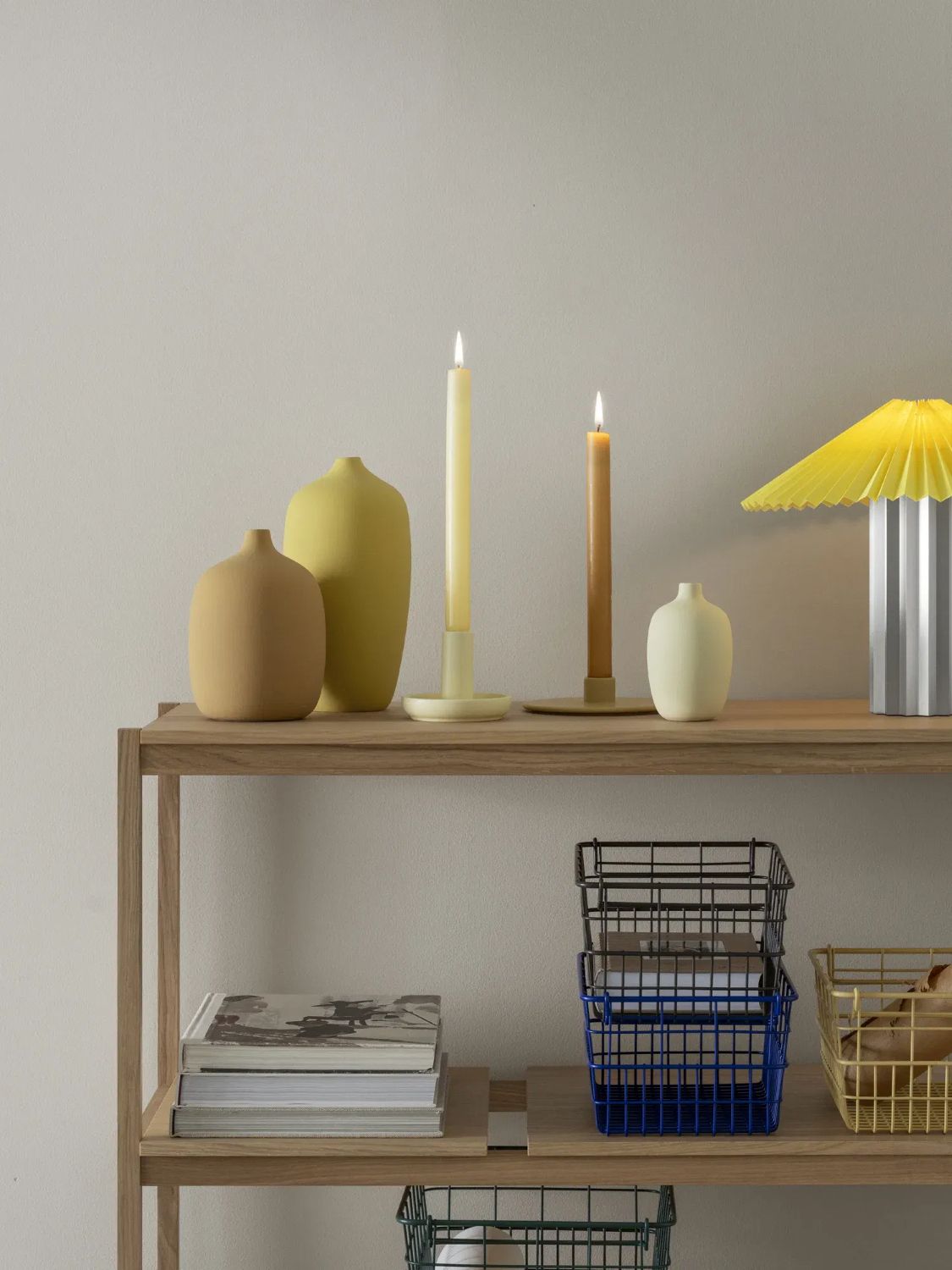 Vase CEOLA – Keramikvase für natürliche Wohnräume Weiß 13 cm Vela Kerzenhalter - hochwertige Keramik für Stabkerzen New Wheat flach