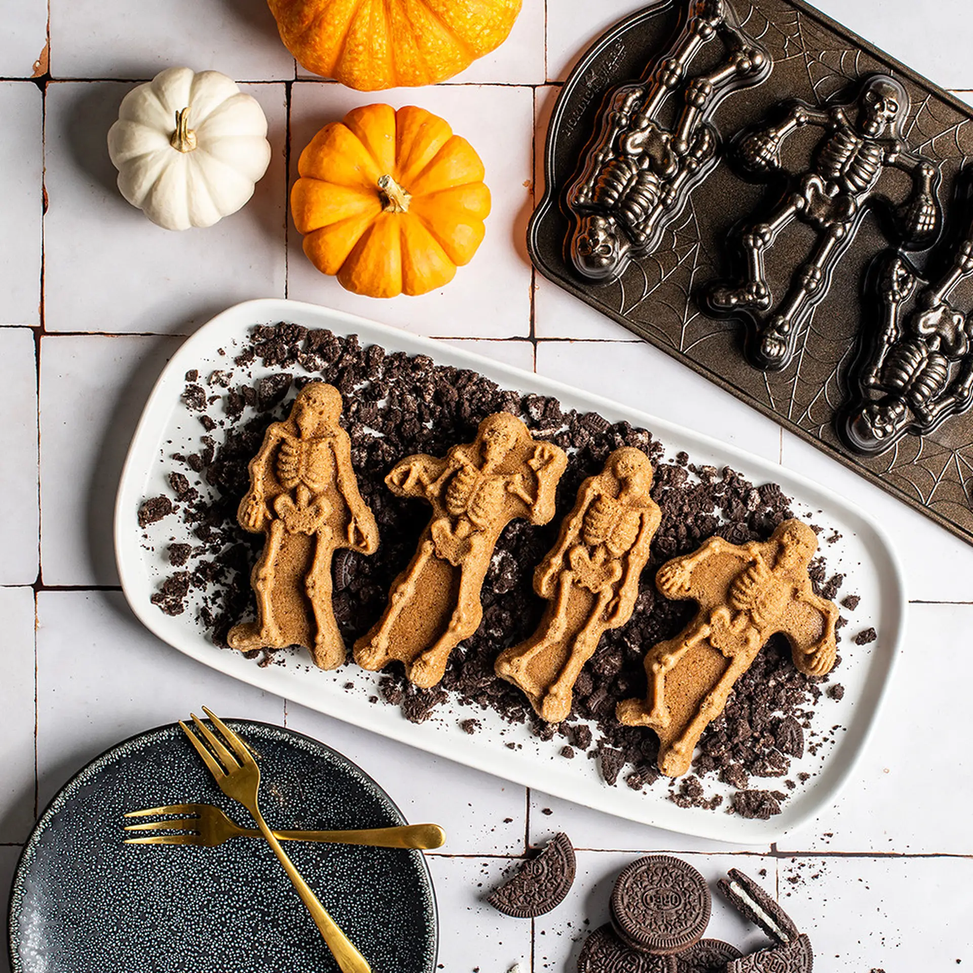 Backform Spooky Skeleton Cakelet - Halloween Skelett