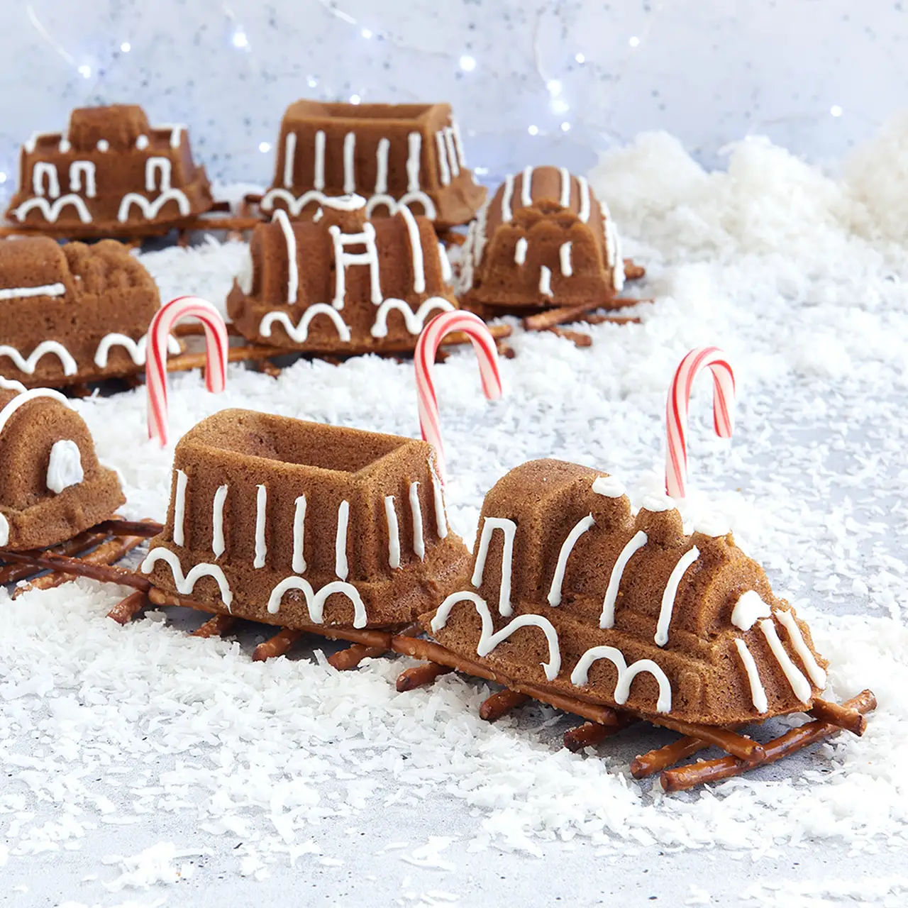 59048_Train_14_2024_1K__Stimmungsbild.webp Backform Train Cake - Zug 9-fach