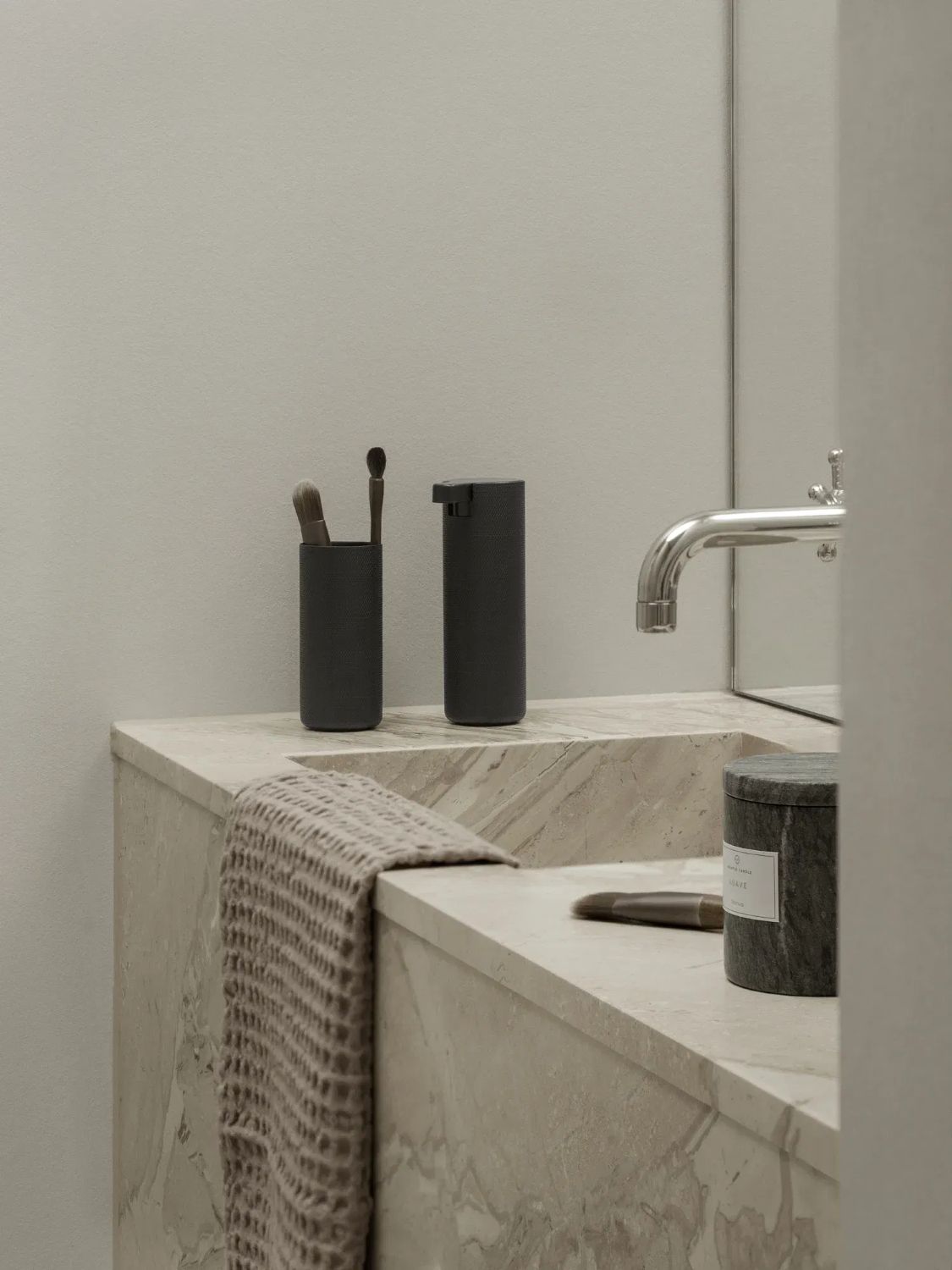 MODO ROF Seifenspender 165 ml – Edelstahl mit Struktur