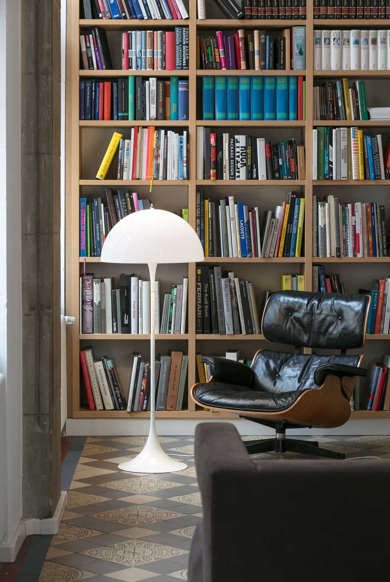 Panthella Stehleuchte Weiß Opal Acryl