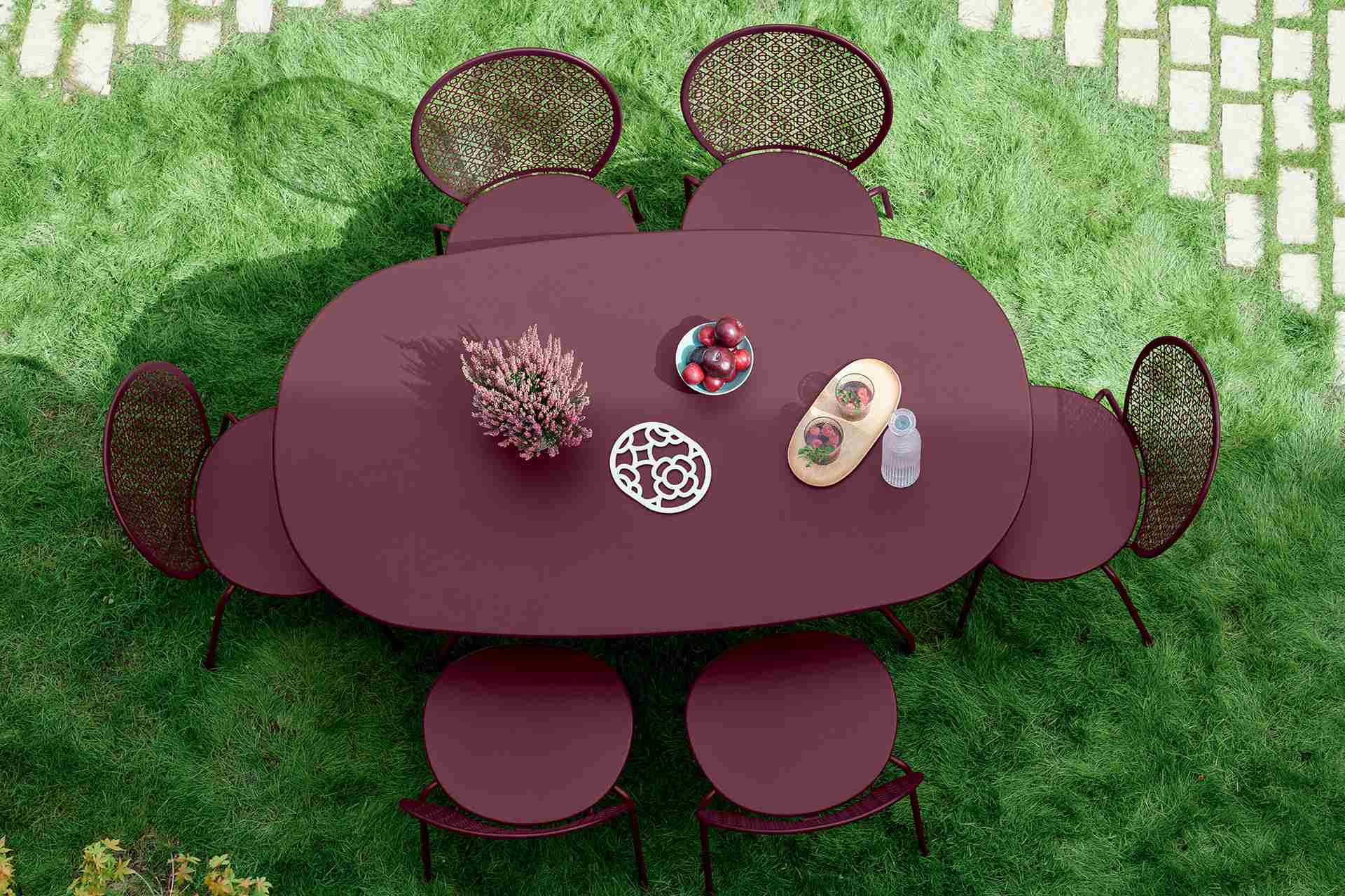 Opéra+ Ovaler Tisch 160 x 90 cm Outdoor Opéra+ Ovaler Tisch 160 x 90 cm Outdoor Latte beige