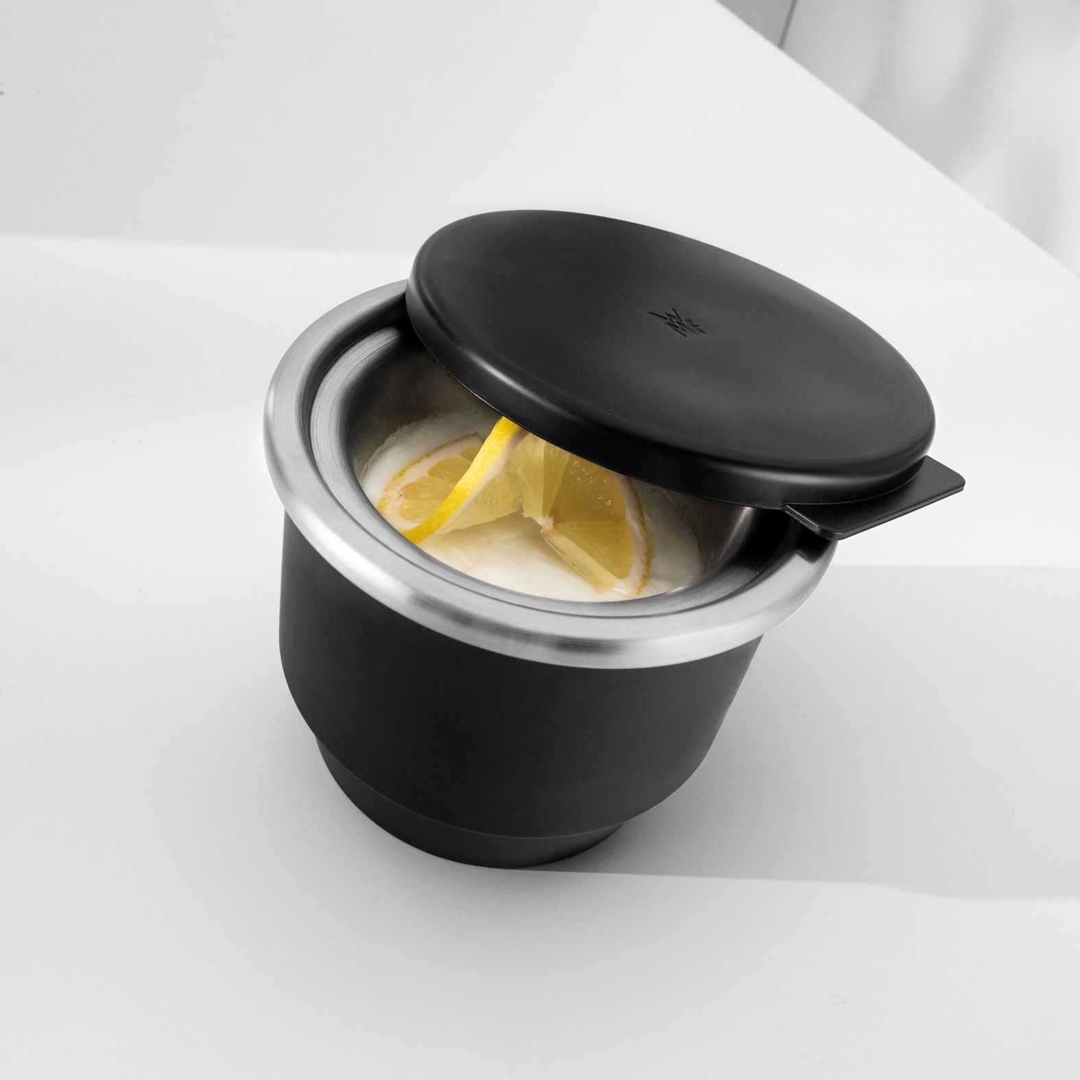 KÜCHENminis Eismaschine 3-in-1 mit 300 ml Gefrierbehälter & LC-Display KÜCHENminis Eismaschine 3-in-1 mit 300 ml Gefrierbehälter & LC-Display