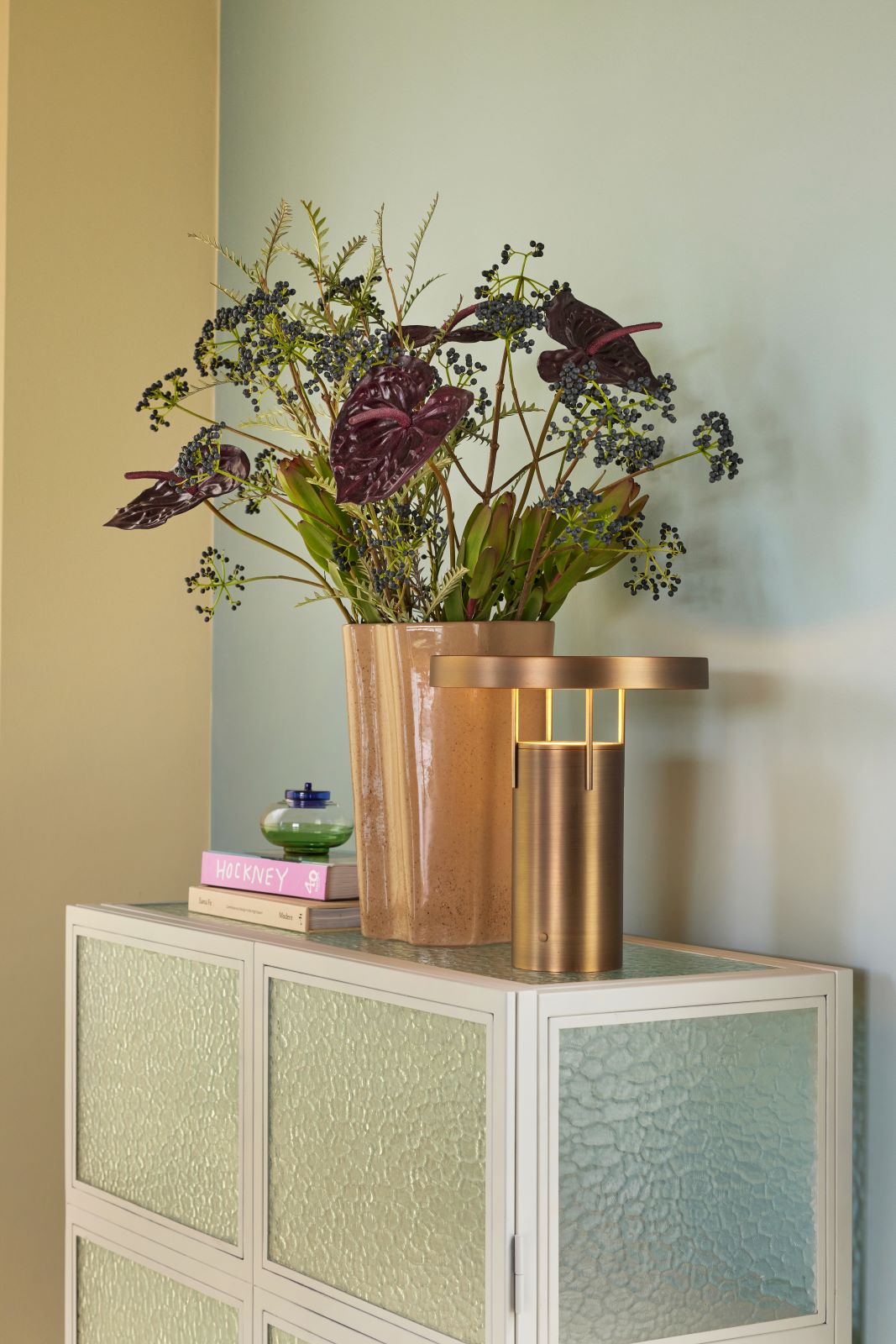 BringMe Wiederaufladbare Tischlampe Brüniertes Messing BringMe Wiederaufladbare Tischlampe Brüniertes Messing