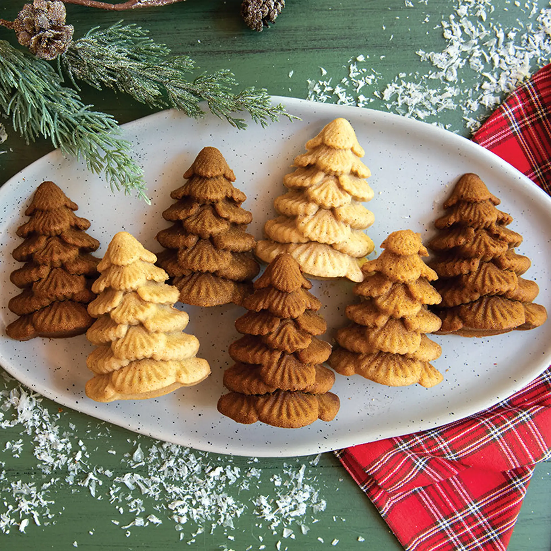 94548_06__Stimmungsbild 2.webp Mini Backform Evergreen - Tannenbaum 6-fach