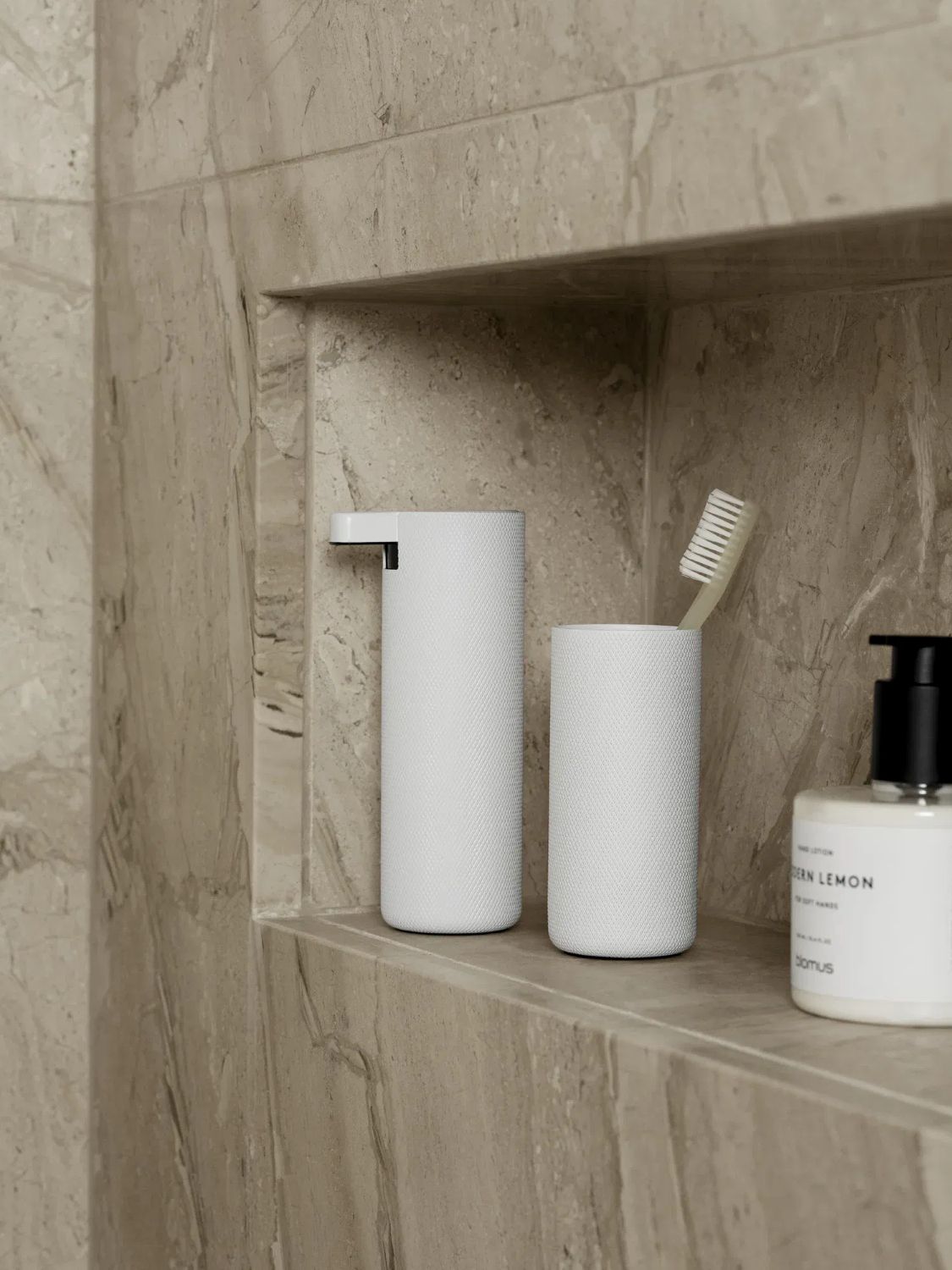 MODO ROF Zahnputzbecher – Edelstahl Badaccessoire mit Struktur MODO ROF Zahnputzbecher – Edelstahl Badaccessoire mit Struktur