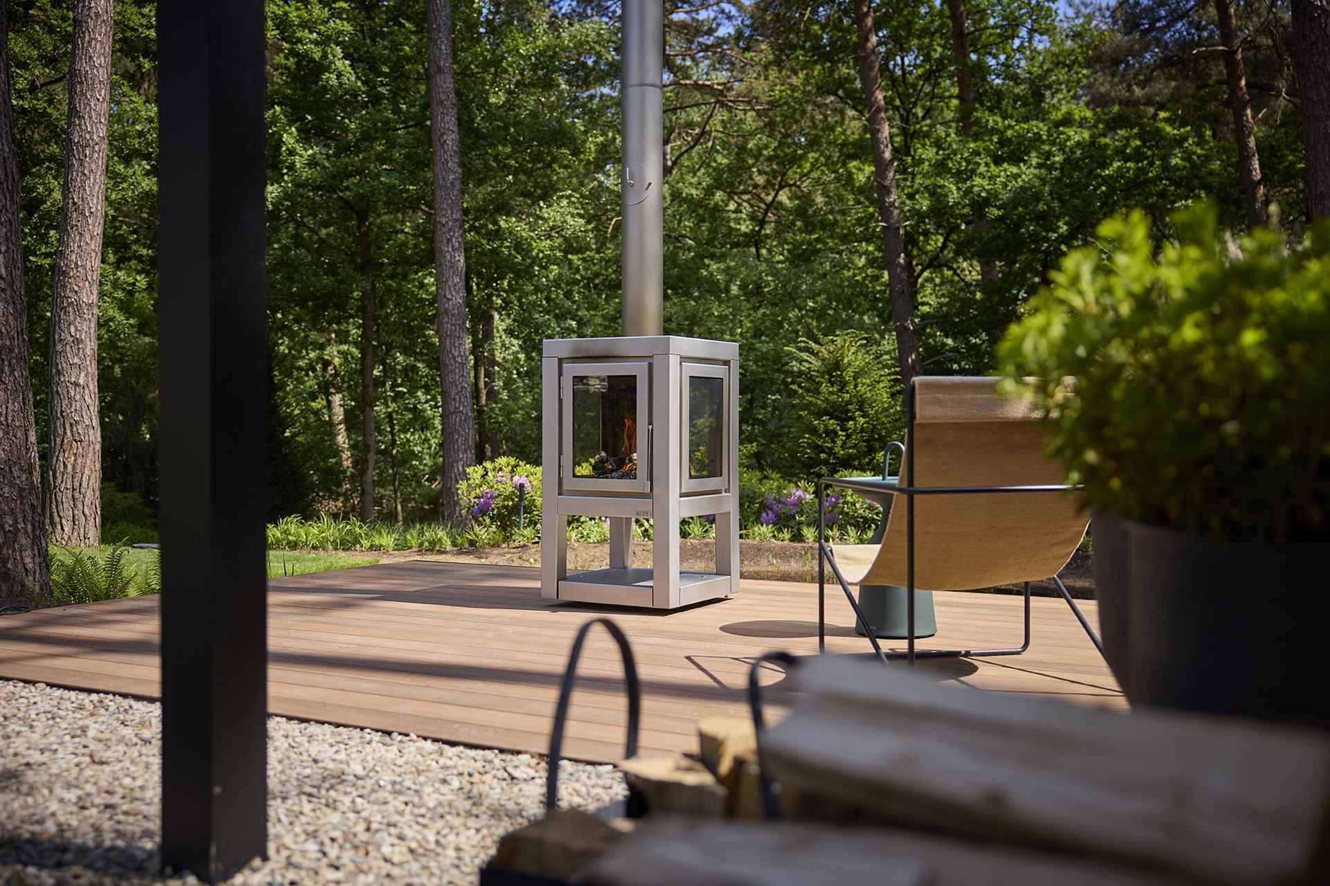 Quaruba Außenkamin Edelstahl matt Mit Rollen 4 Seiten Glas XXL