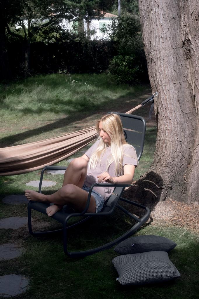 Luxembourg Schaukelstuhl Latte Beige