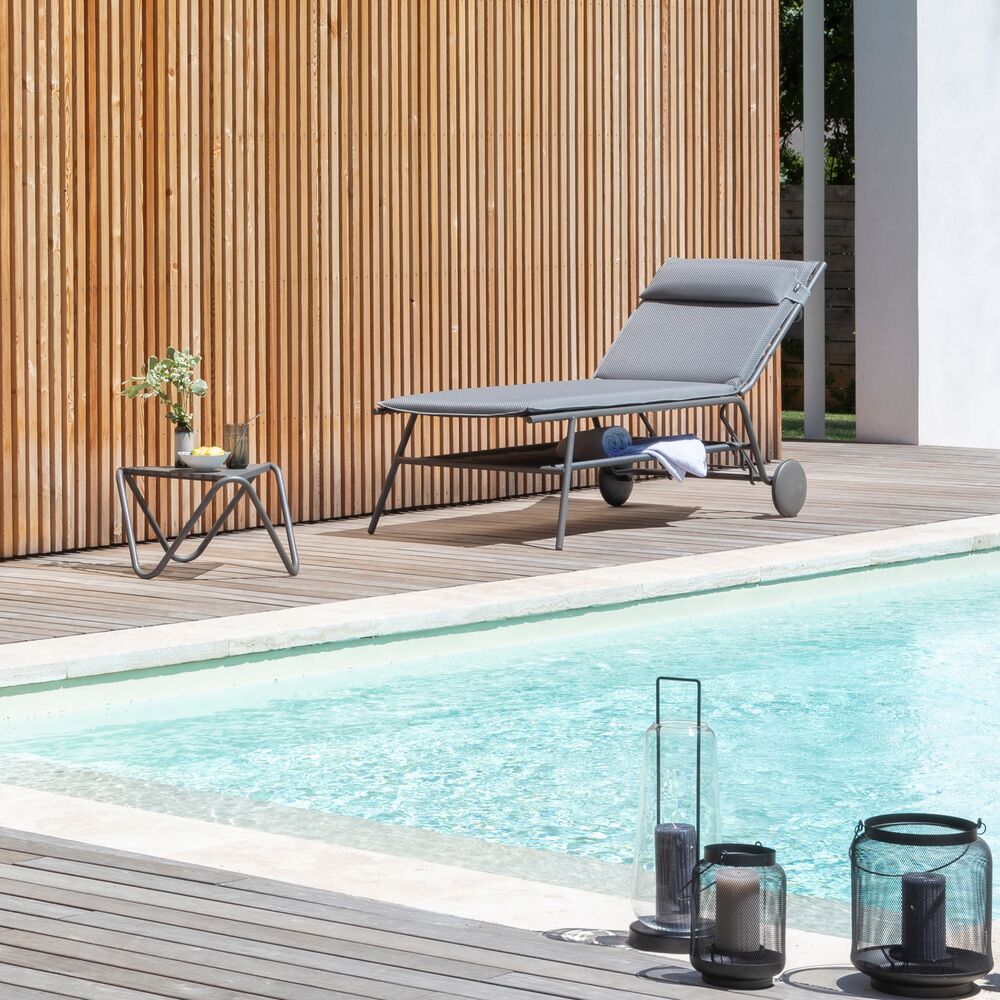 Bequeme Sonnenliege Miami II BeComfort® - verstellbar mit Rädern für die Terrasse dunkelgrau Bequeme Sonnenliege Miami II BeComfort® - verstellbar mit Rädern für die Terrasse hoch dunkelgrau