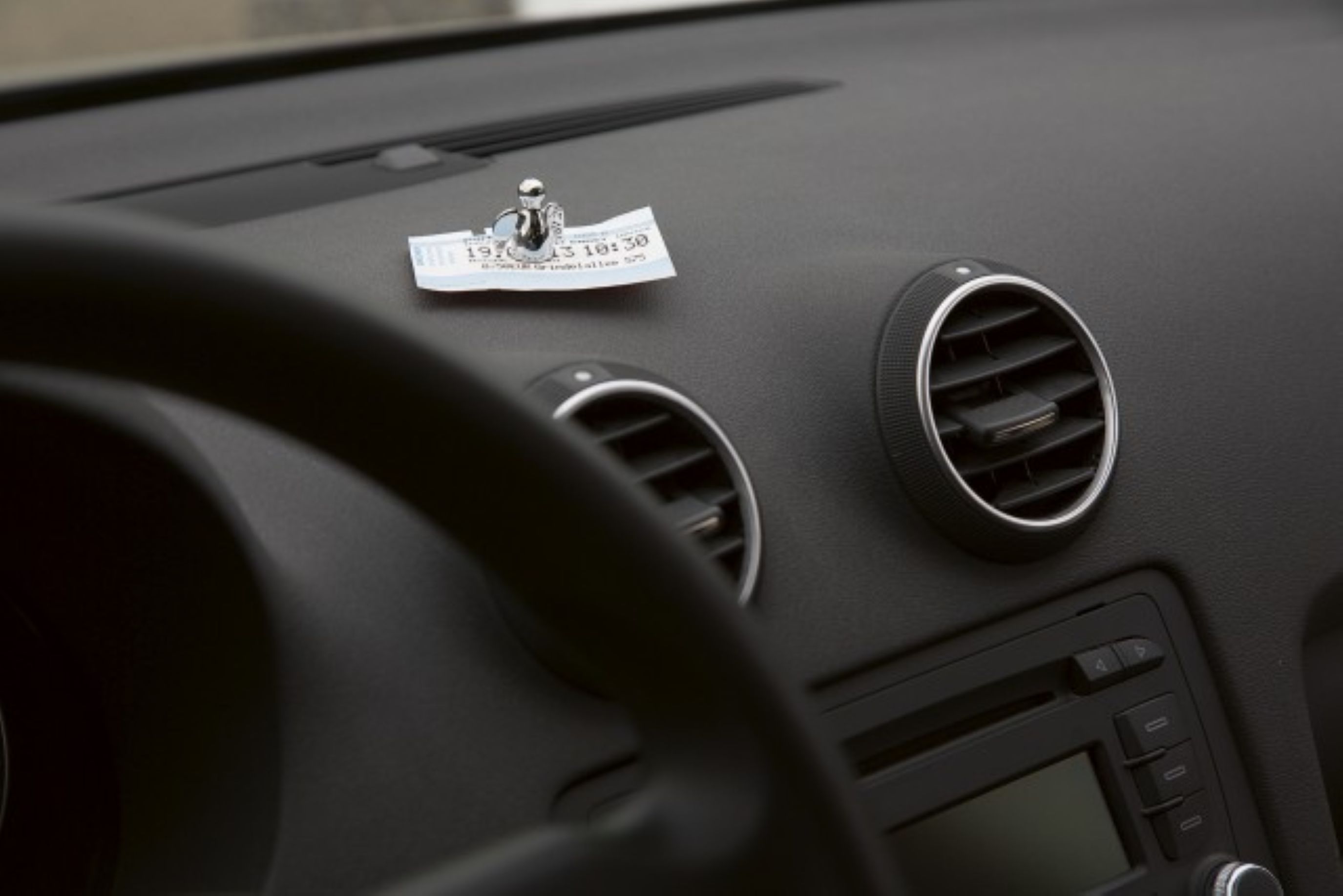 Angelo Parkscheinhalter + Schutzengel Angelo Parkscheinhalter + Schutzengel