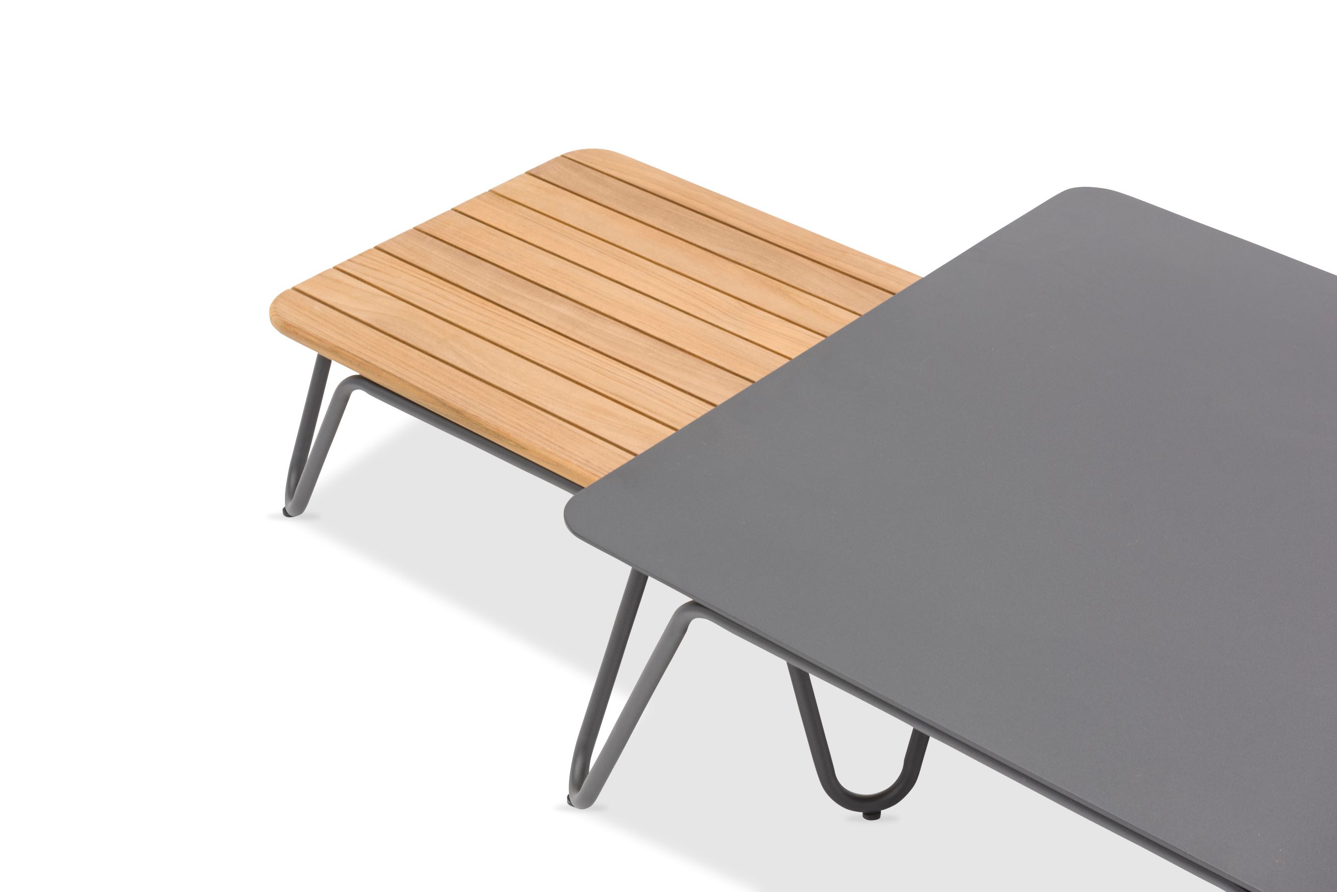 RIVA rechteckiger Beistelltisch mit Teakplatte Outdoor RIVA quadratischer Lounge Tisch aus Aluminium