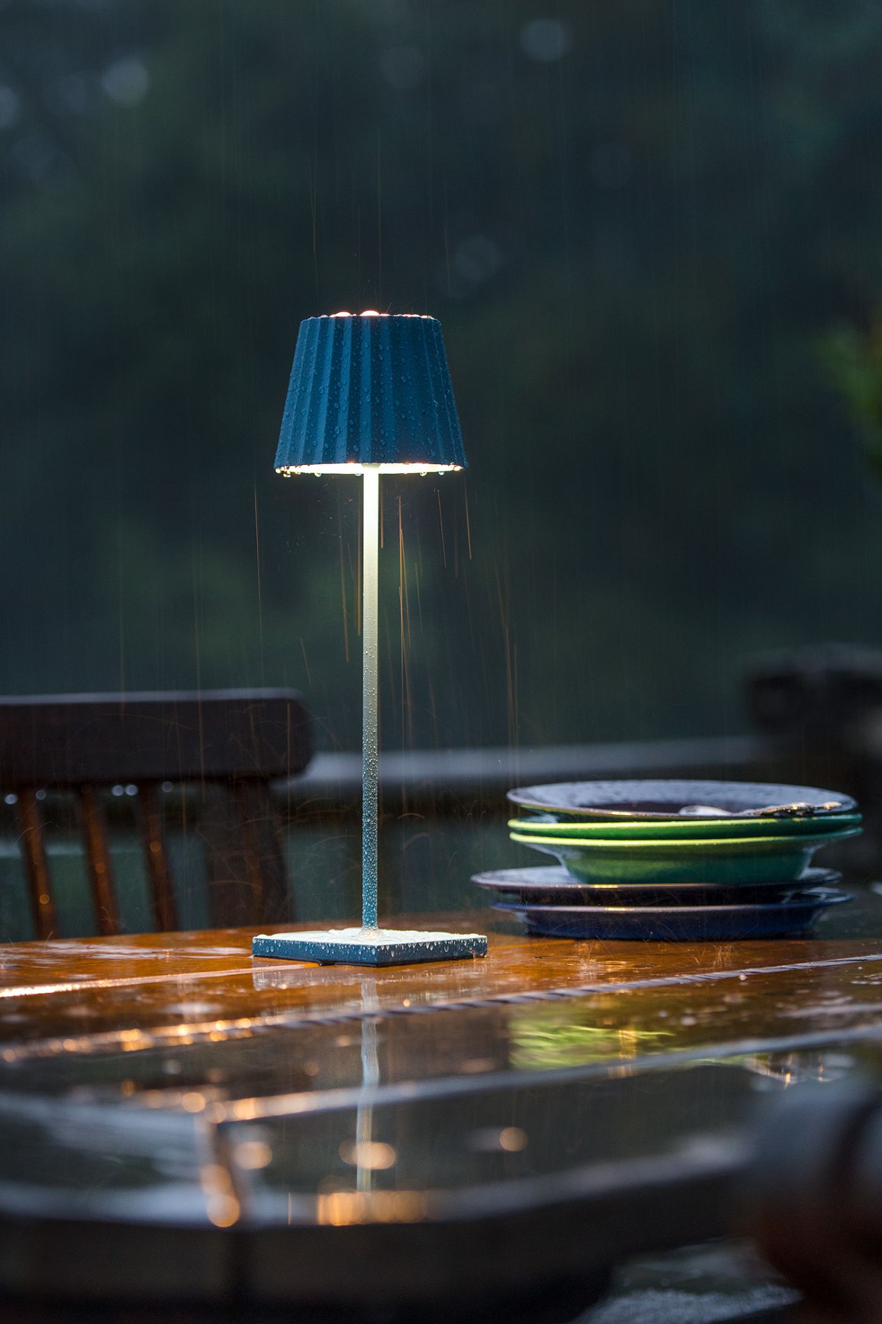 Outdoor Tischleuchte Troll 2.0 38 Schwarz Outdoor Tischleuchte Troll 2.0 38 Gold