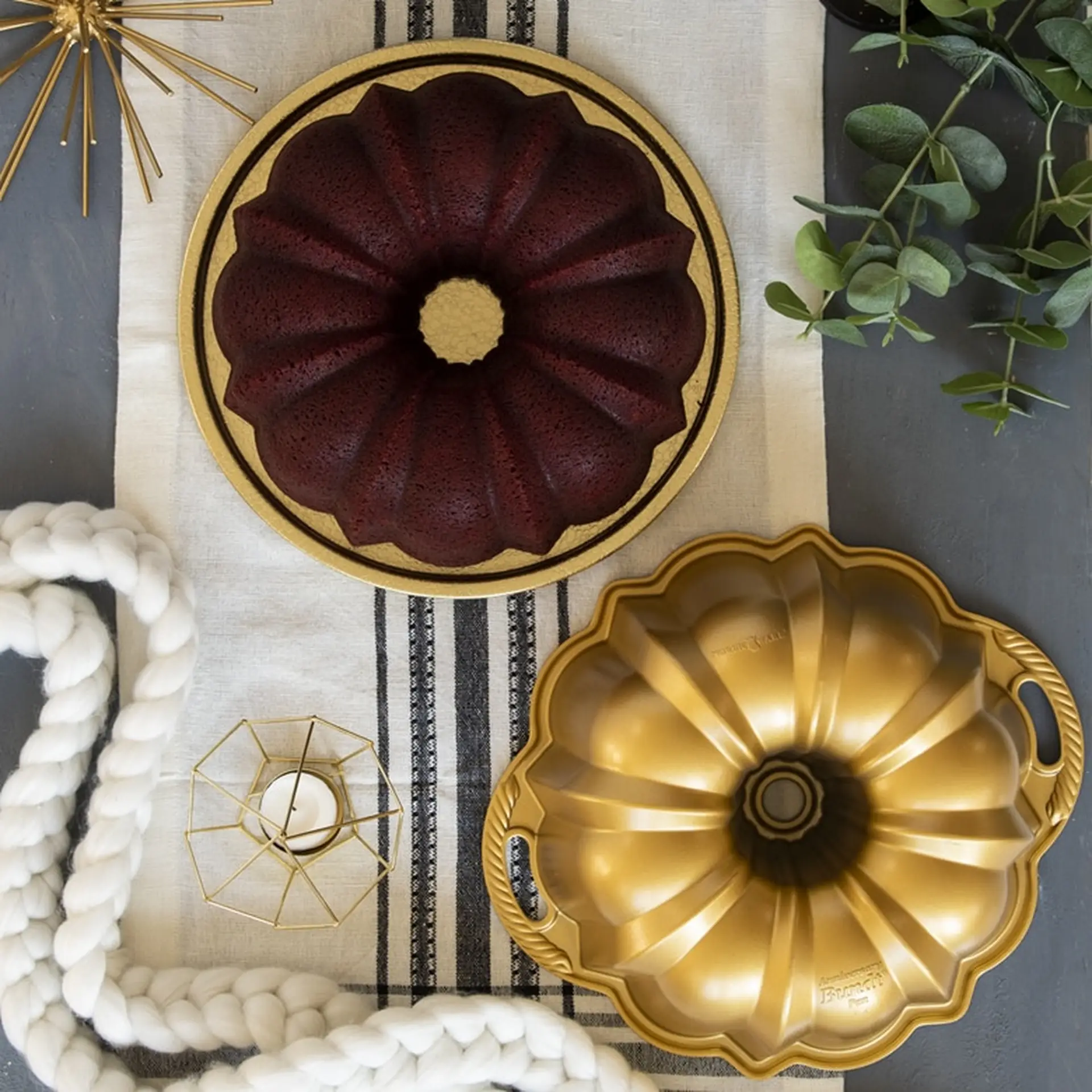 Backform Anniversary Bundt Pan 2,4 - 3,5 Liter