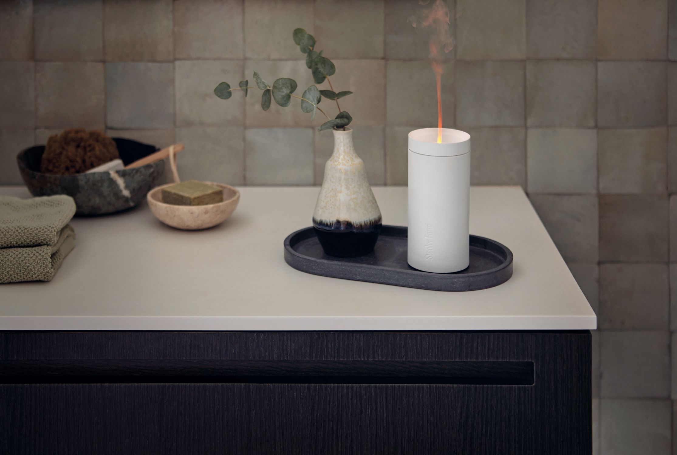 Aroma Diffuser „Lucy“ – Stilvolle Beduftung für Ihr Zuhause Aroma Diffuser „Lucy“ – Stilvolle Beduftung für Ihr Zuhause