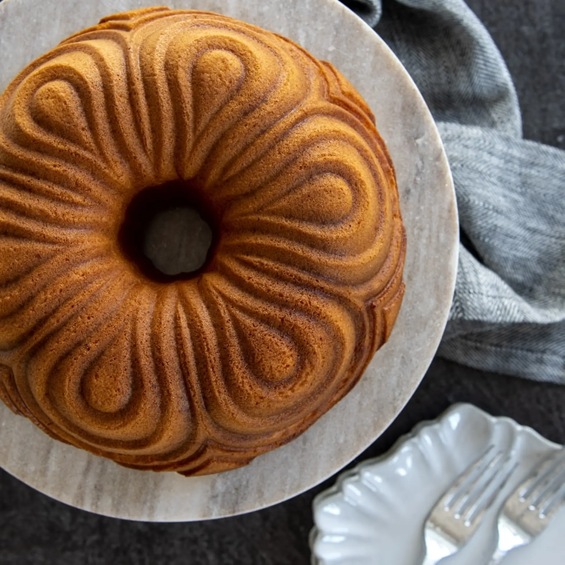 Backform Chiffon Bundt Pan 2,3 Liter87477 Stimmungsbild.webp Backform Chiffon Bundt Pan 2,3 Liter