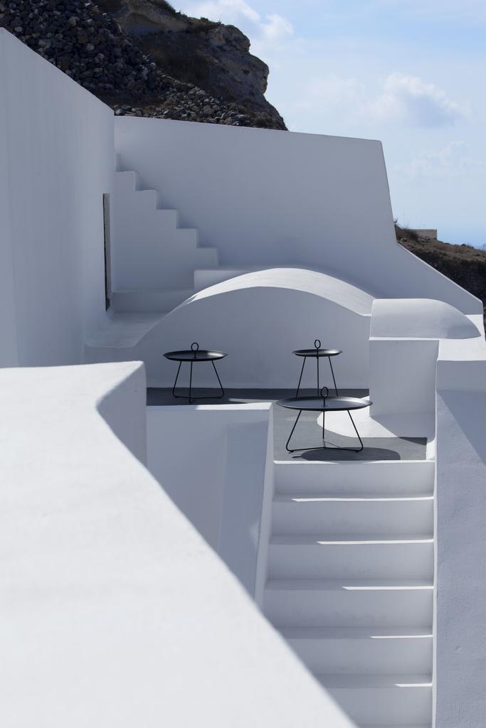 Outdoor Beistelltisch Eyelet Zitronengelb Ø57,5 cm H:52 cm