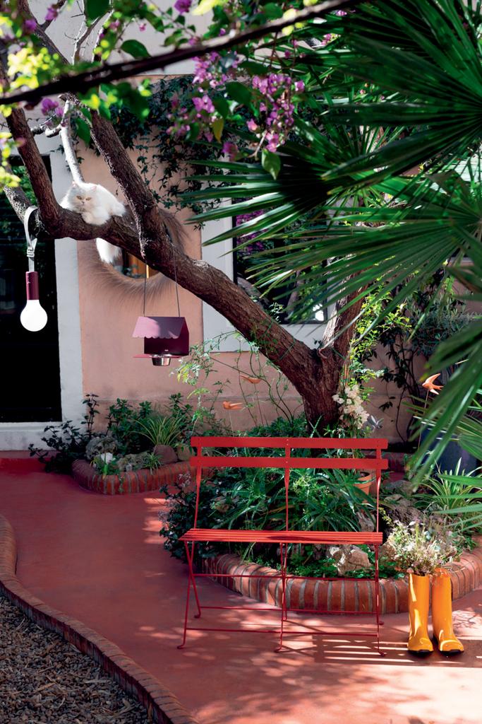 Bistro Klappbank 2-Sitzer Latte Beige Bistro Klappbank 2-Sitzer Latte Beige