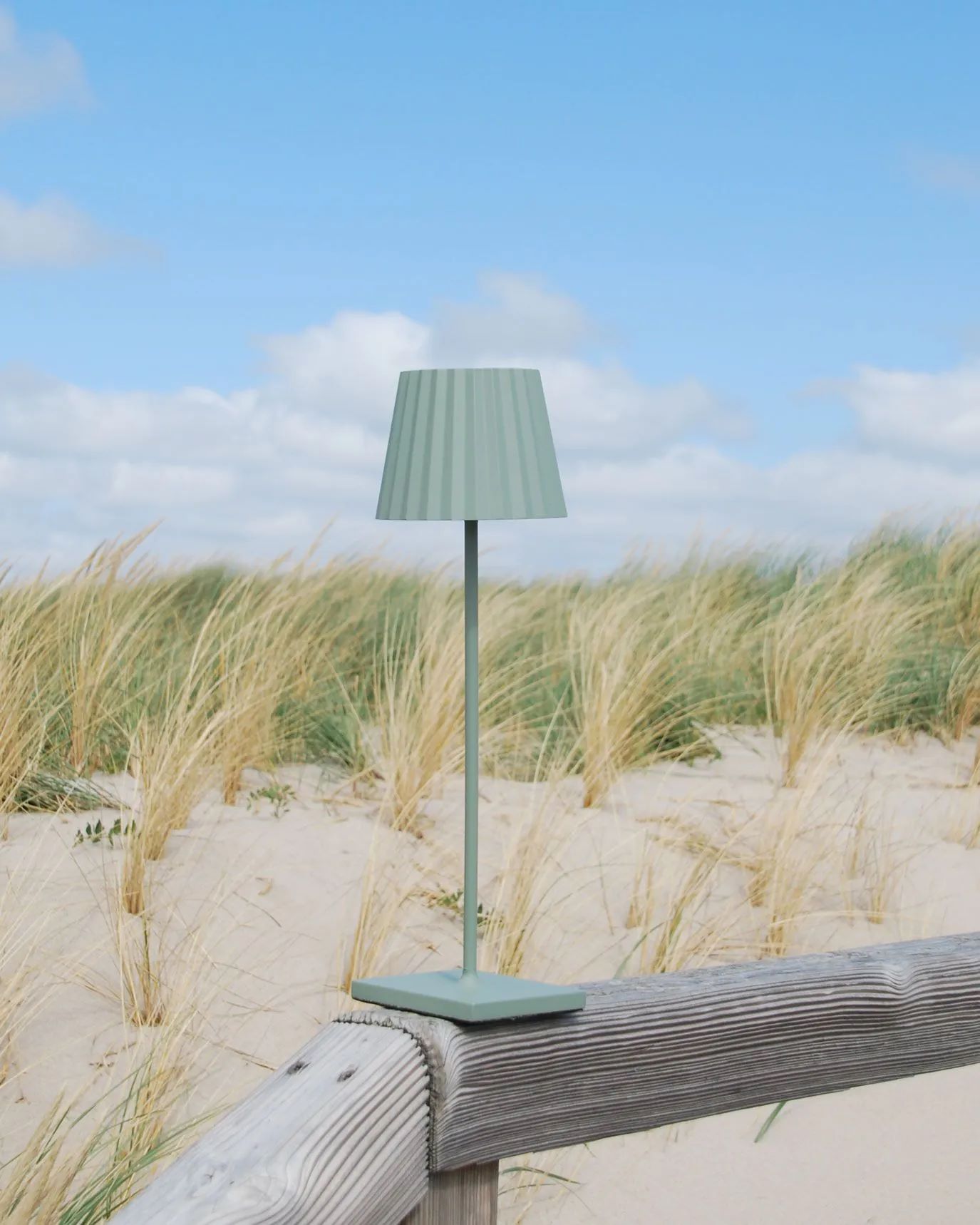 Outdoor Tischleuchte Troll 2.0 38 Schwarz Outdoor Tischleuchte Troll 2.0 38 Gold