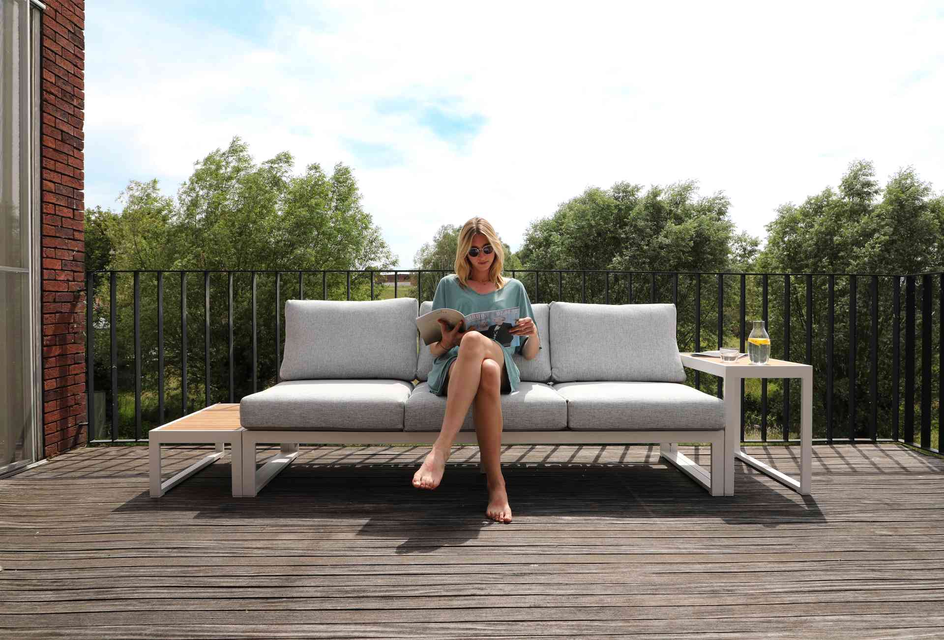 Nest 3-Sitzer Sofa für Outdoor verstellbar Nest 3-Sitzer Sofa für Outdoor verstellbarr Mokka