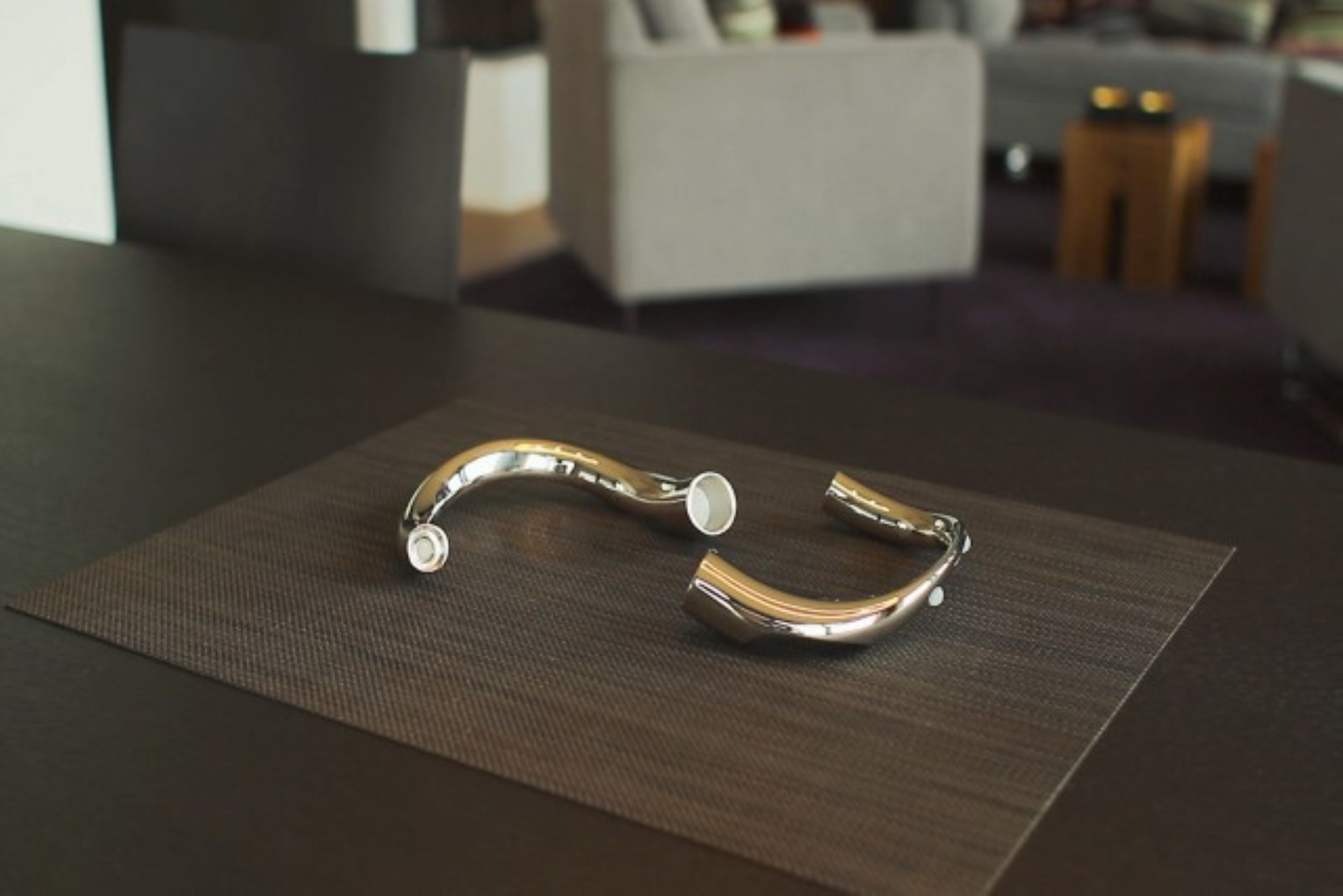 BOW 2er Kerzenhalter - magnetisch BOW 2er Kerzenhalter - magnetisch