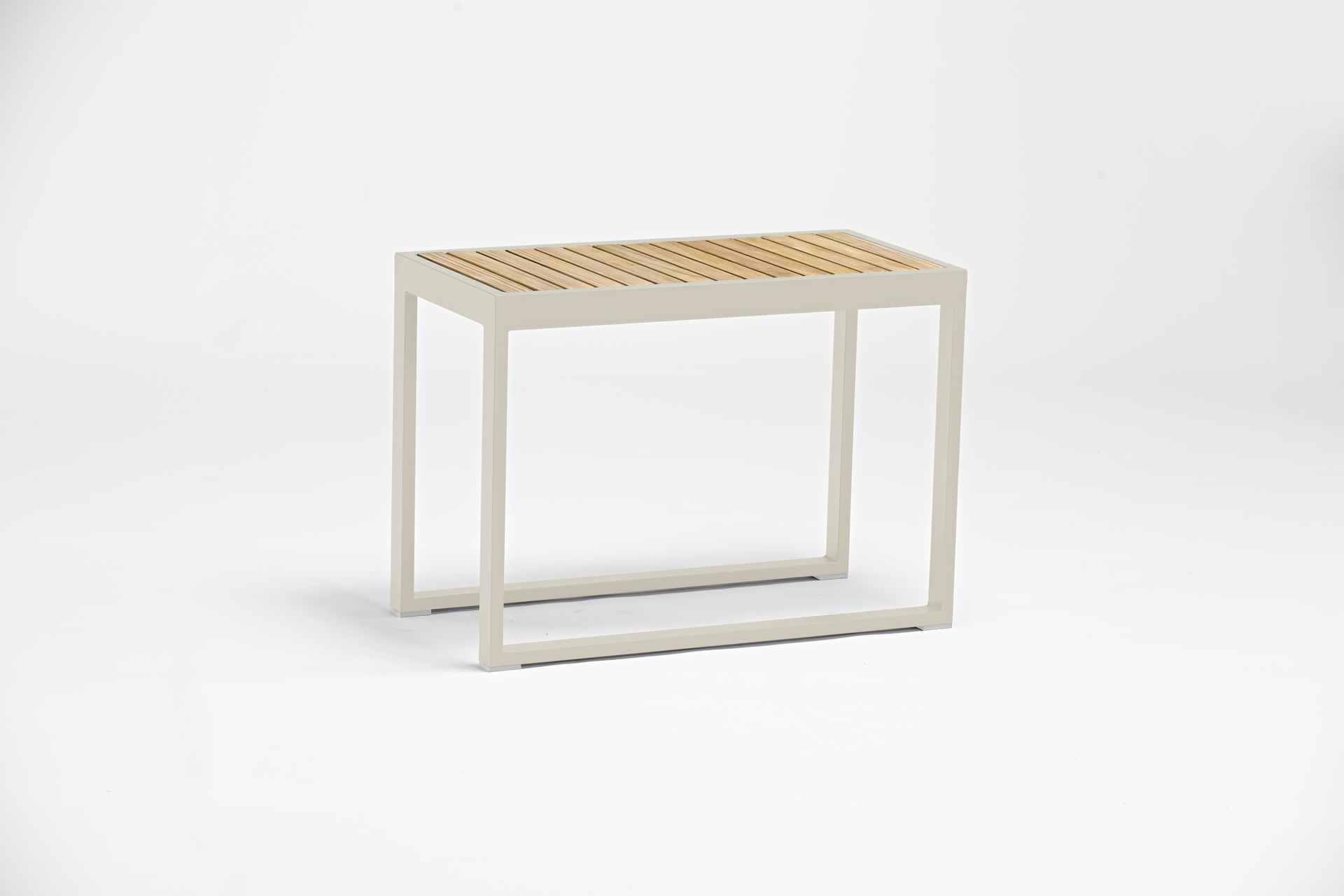 Nest hoher Outdoor Beistelltisch aus Teak Oberfläche Mokka