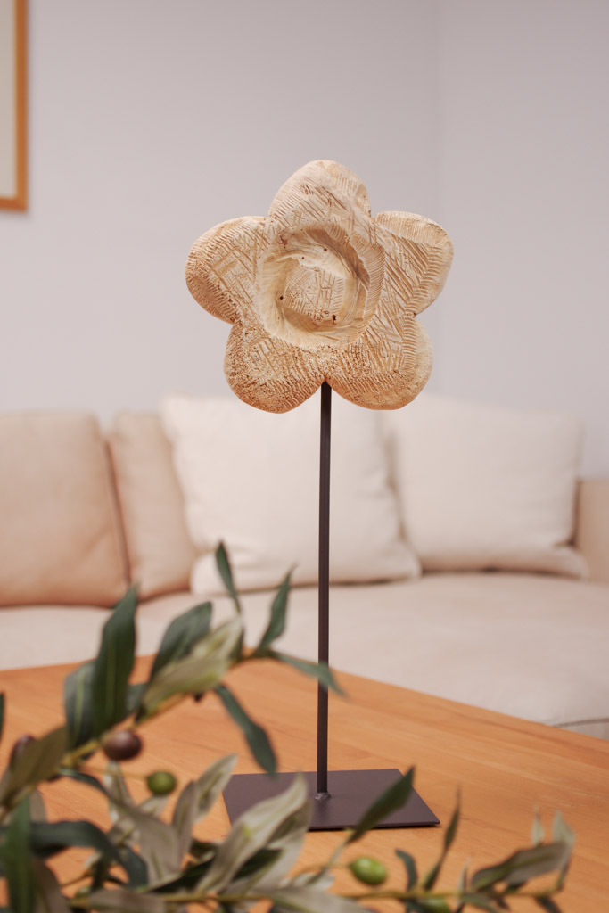 Holzblume auf Metallfuß, Höhe: 50 cm