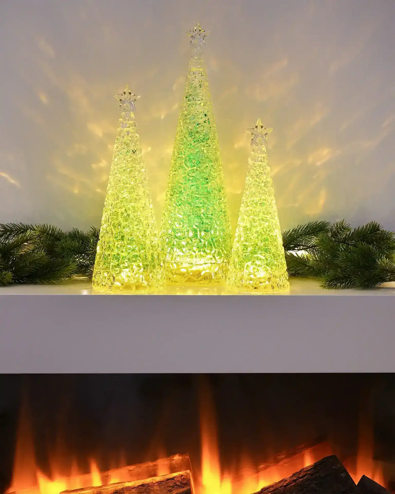 72417_glamor_dekoleuchte_44cm_1.webp GLAMOR grüne Dekoleuchte - Weihnachtsbaumdesign 28 cm