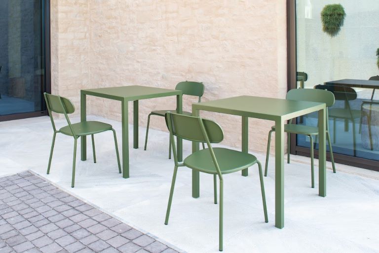 Robuster Gartentisch Fox 60x60 cm terracotta TC