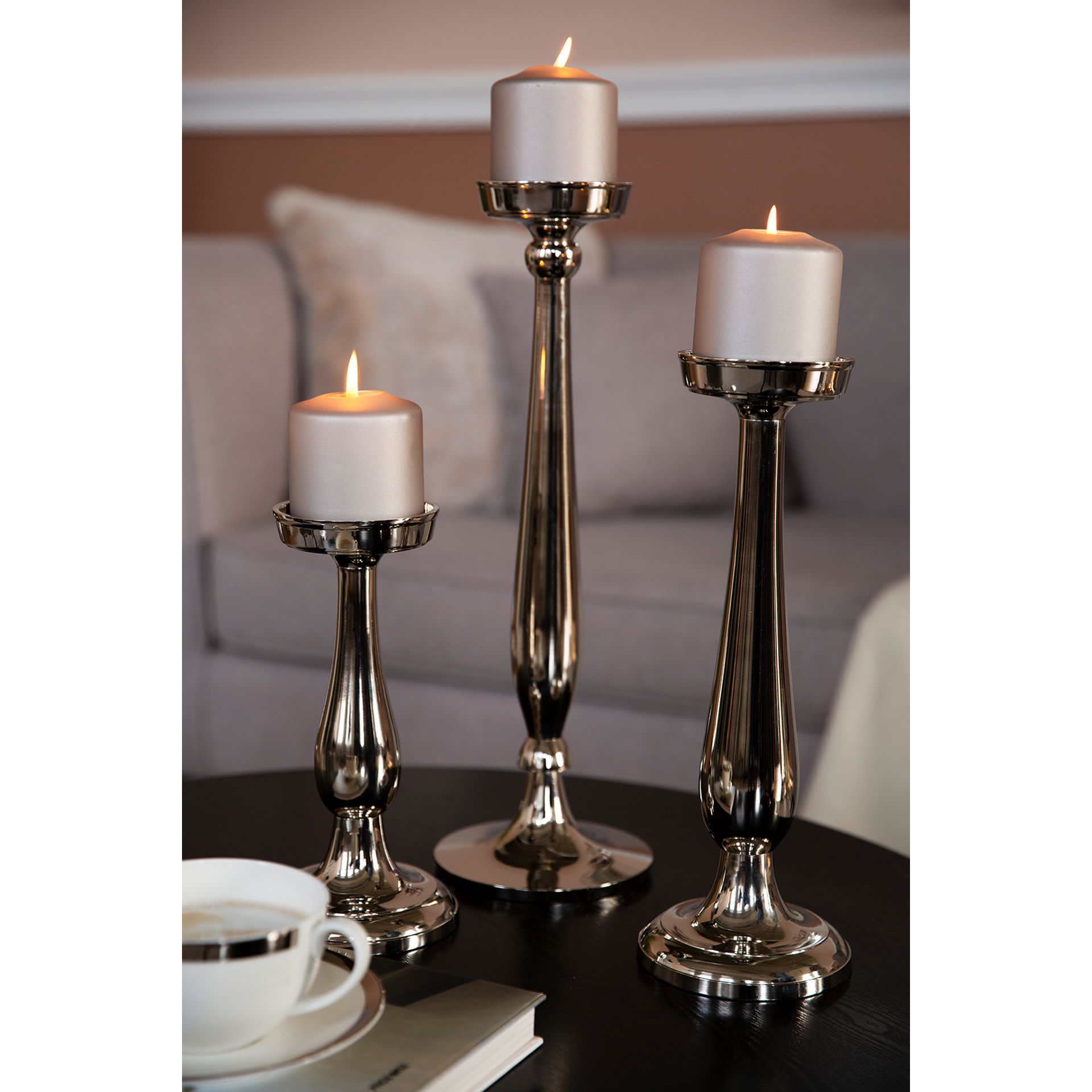 Magenta klassischer Stumpenkerzenhalter Magenta klassischer Stumpenkerzenhalter