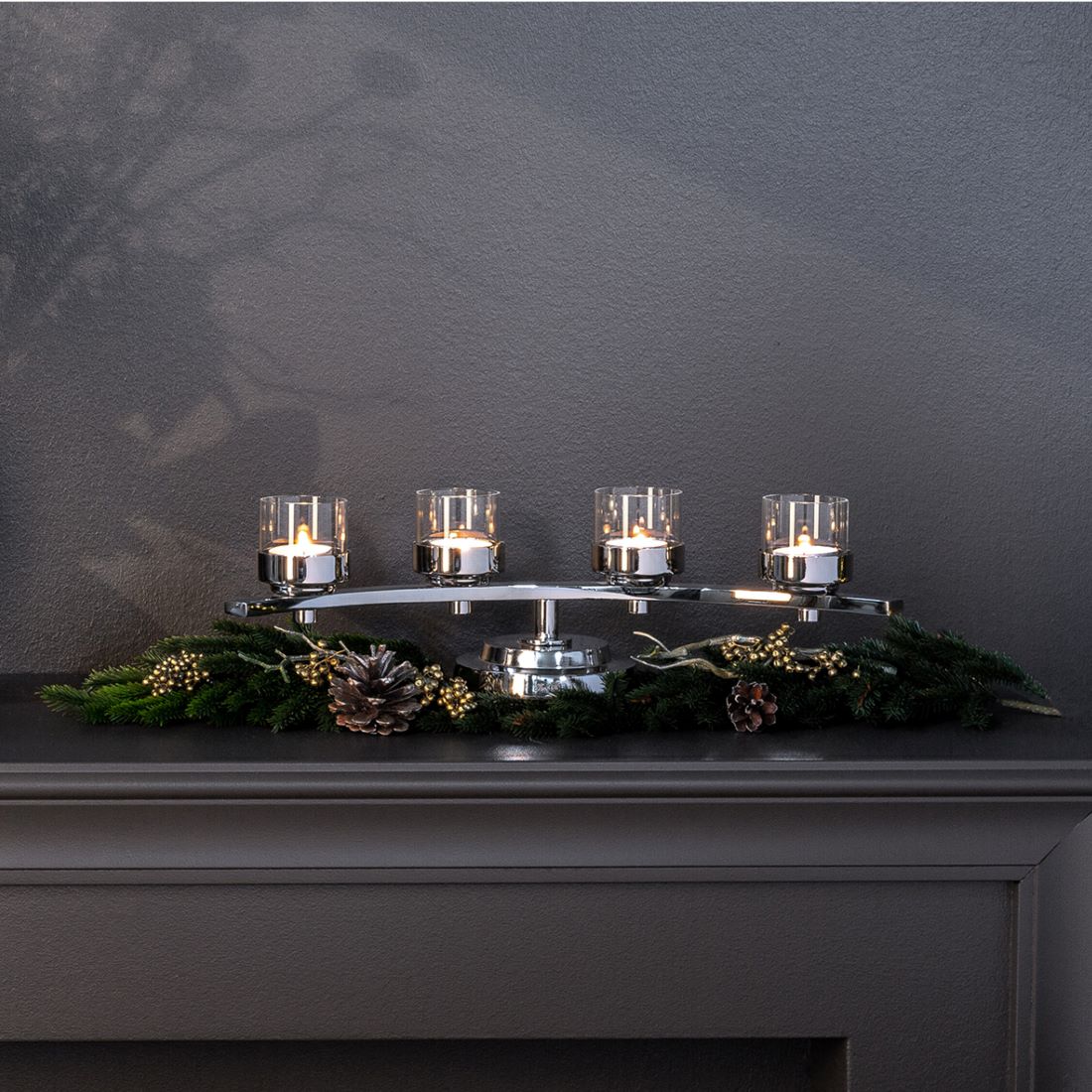 Dunja schlanker Kerzenleuchter - gebogene Form