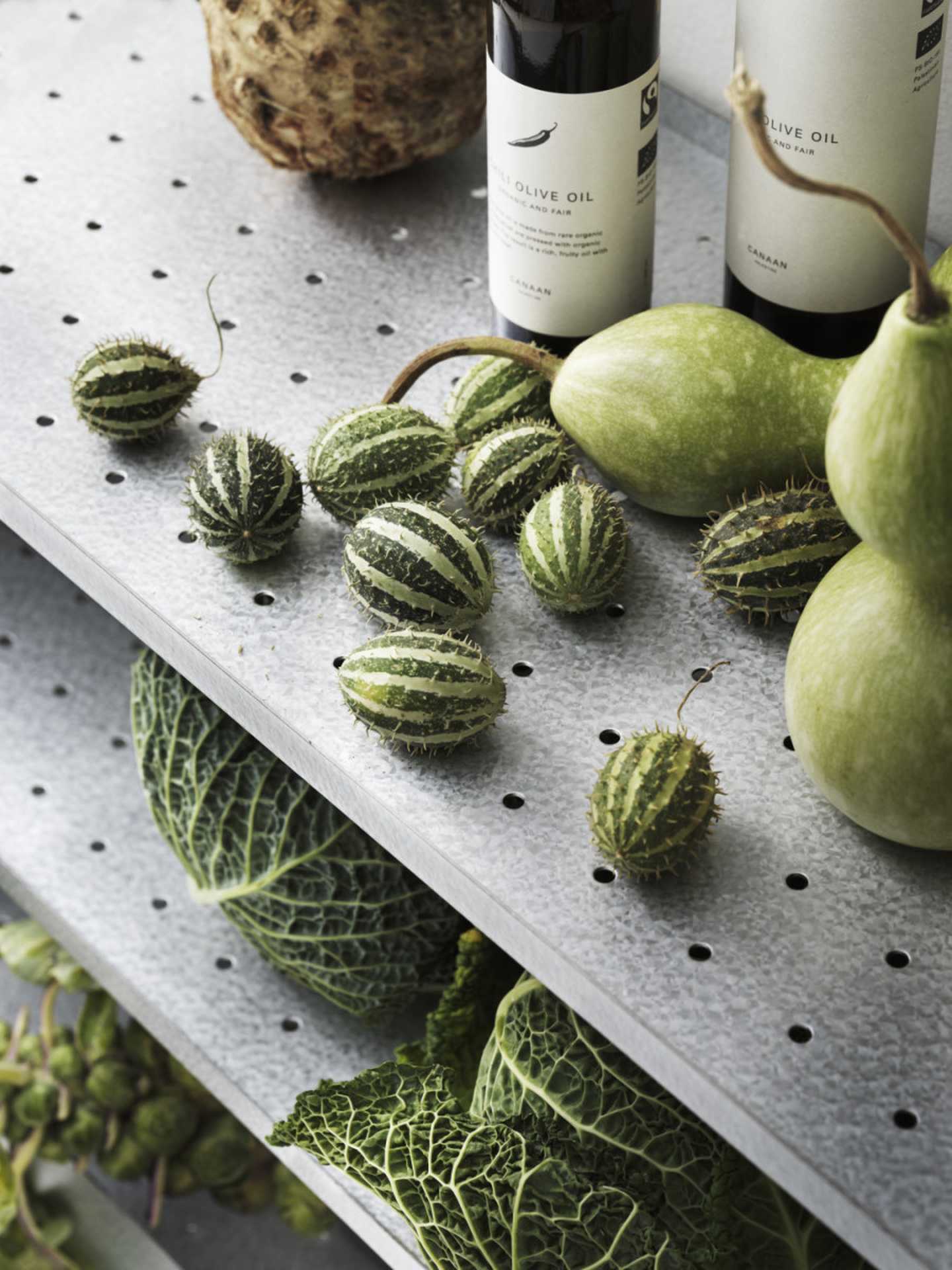 String System Regalboden Metall Outdoor verzinkt niedrige Kante String System Regalboden Metall Outdoor verzinkt niedrige Kante