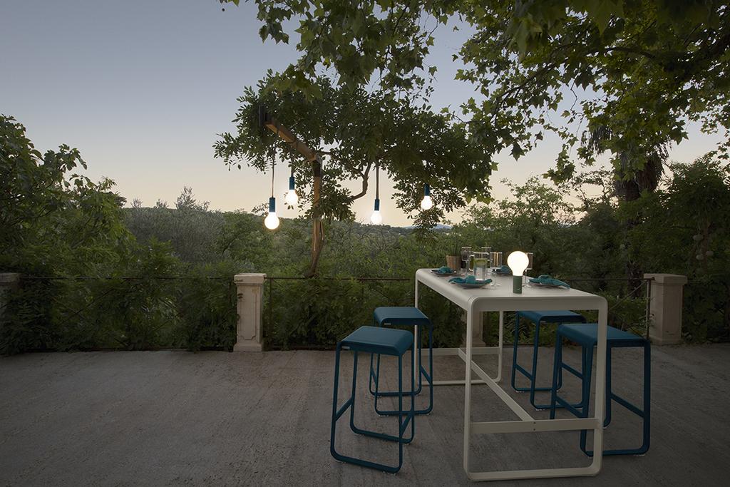 Bellevie Bartisch Outdoor Latte Beige 74 x 80 cm Bellevie Bartisch Outdoor Latte Beige 74 x 80 cm