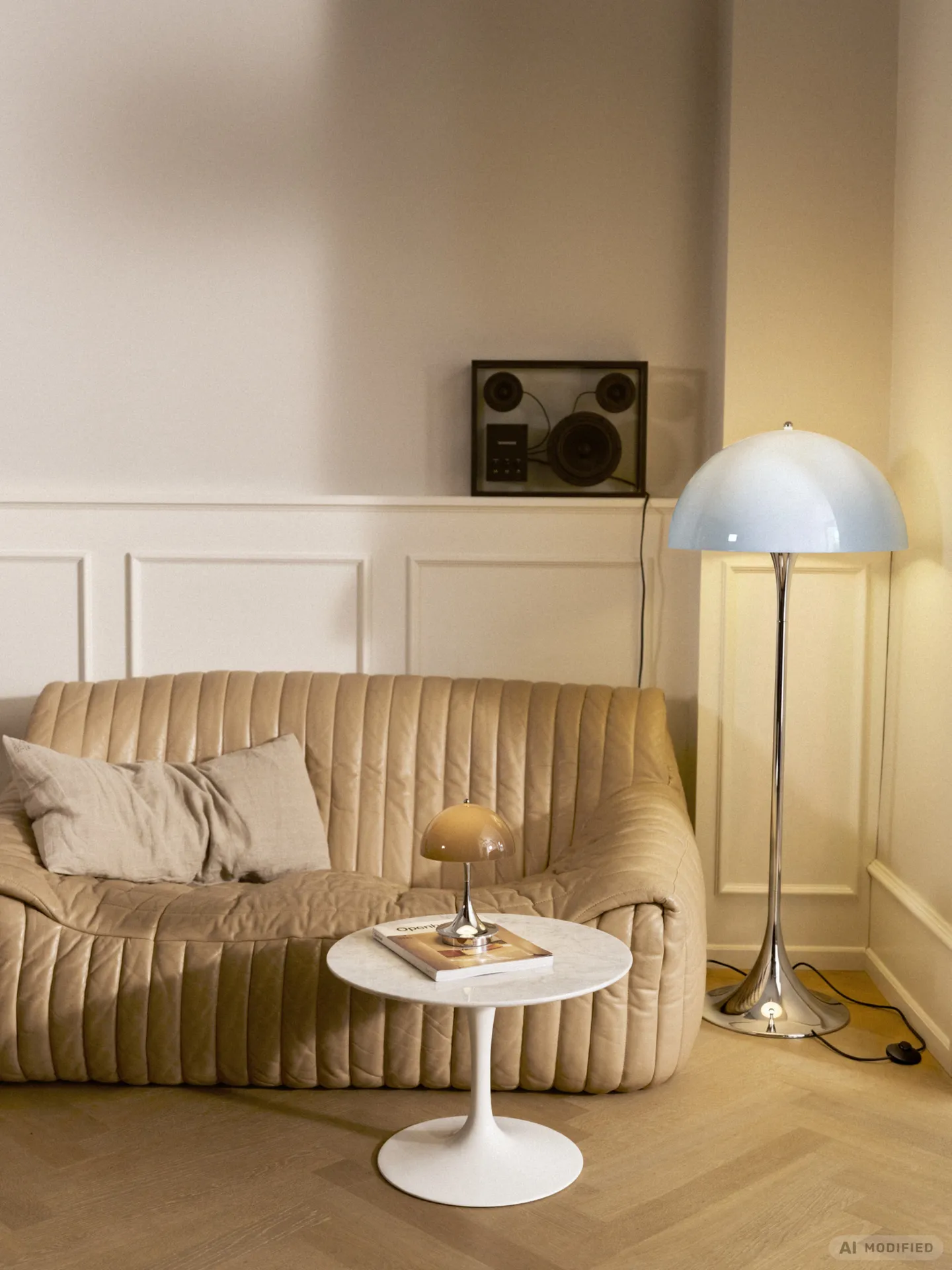 PanthellaOrginals-Panthella-160-Brown-500-Grey-Oesterbro.webp Panthella 500 Original Stehleuchte Design