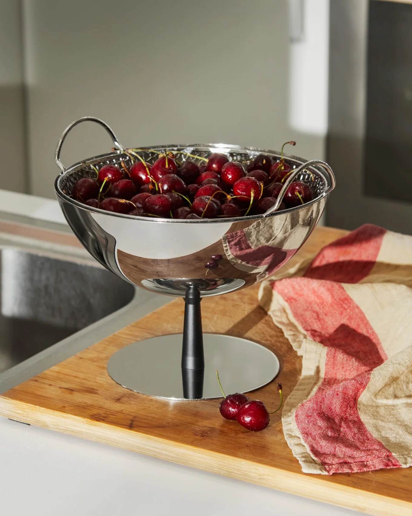 Alessi Obstschale/Sieb Edelstahl Glänzend Poliert Standfuß - Bild 4