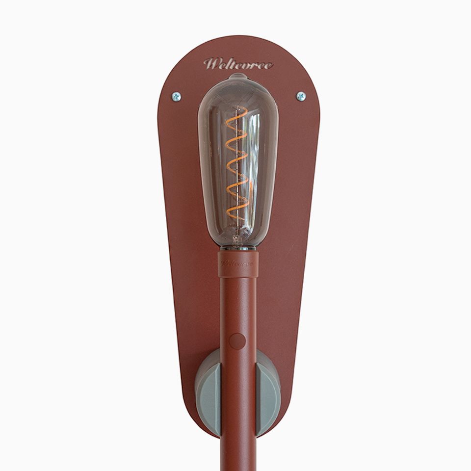 Sticklight mit Wandhalterung - funktionale LED Leuchte mit Kabelkanal für innen und außen Sticklight mit Wandhalterung - funktionale LED Leuchte mit Kabelkanal für innen und außen