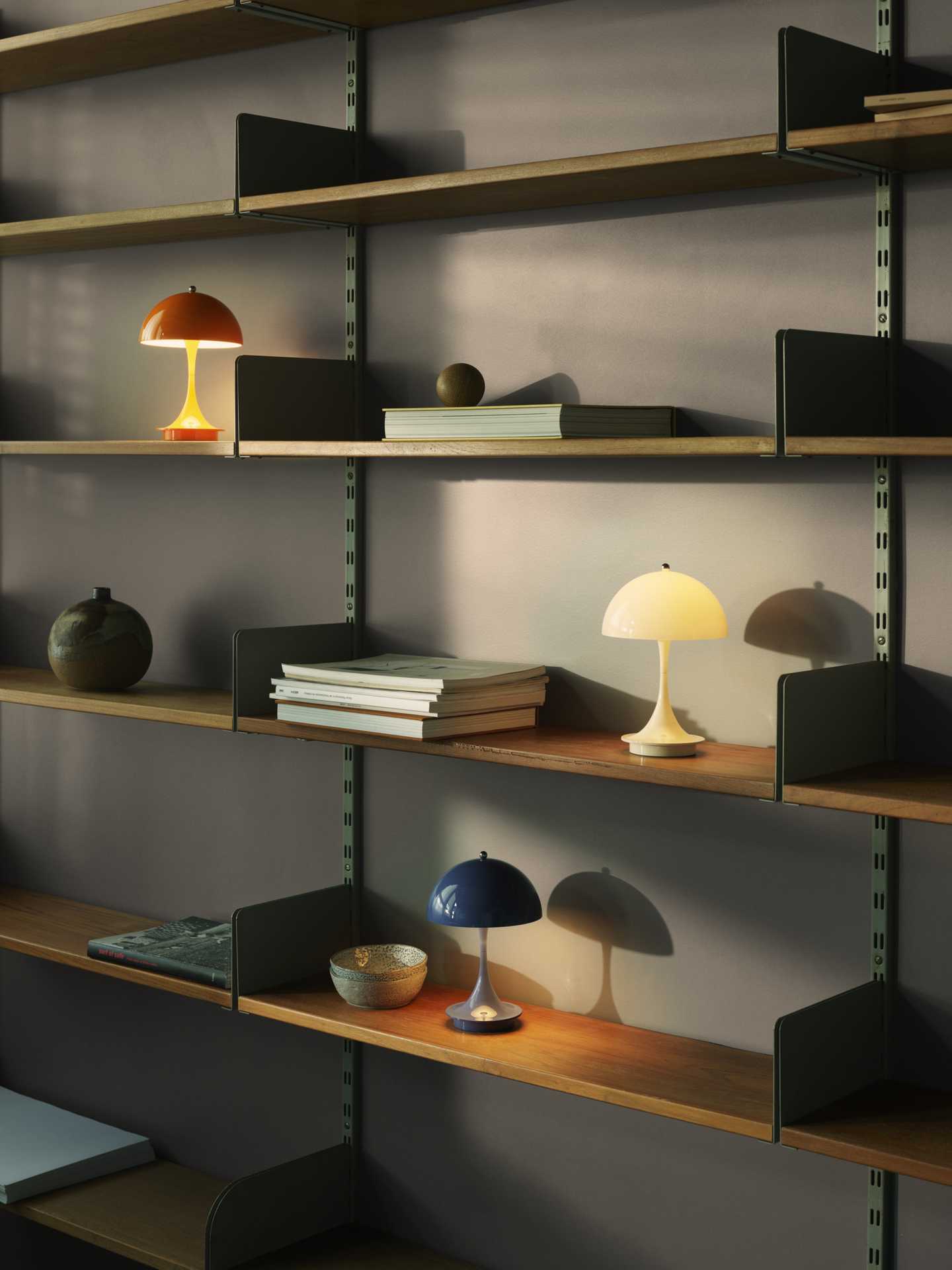 Panthella 160 tragbare Tischleuchte Panthella 160 tragbare Tischleuchte Chrom Opal Braun