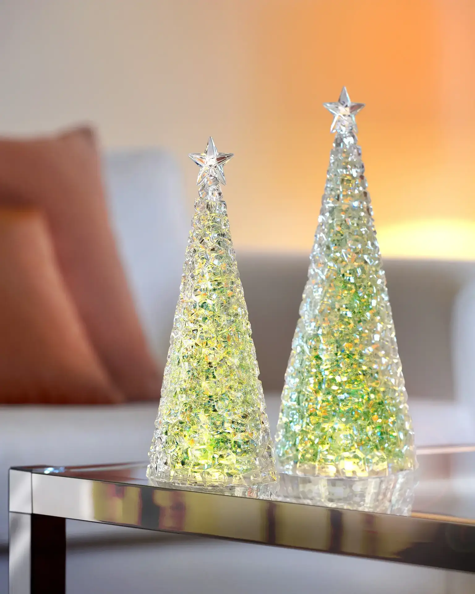 72417-3_glamor_dekoleuchte_44cm_1.webp GLAMOR grüne Dekoleuchte - Weihnachtsbaumdesign 28 cm
