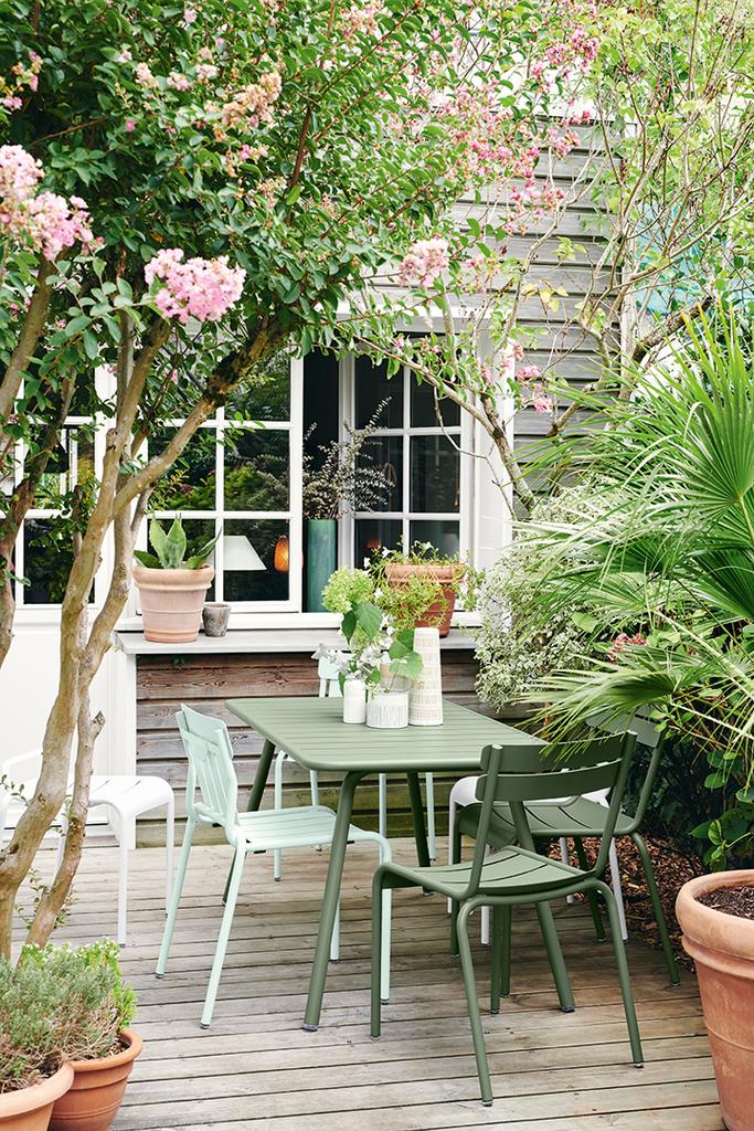 Luxembourg Outdoor-Tisch 165x100 cm Latte Beige Luxembourg Tisch 80x80 4-Beine Latte Beige