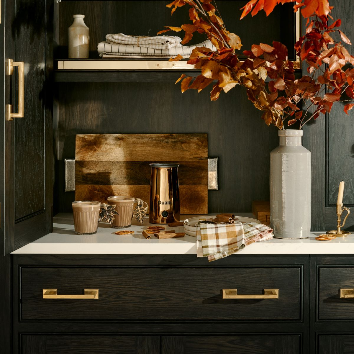 Elektrischer Milch- und Schoko Aufschäumer – cremiger Schaum im Handumdrehen Kupfer Elektrischer Milch- und Schoko Aufschäumer – cremiger Schaum im Handumdrehen Kupfer