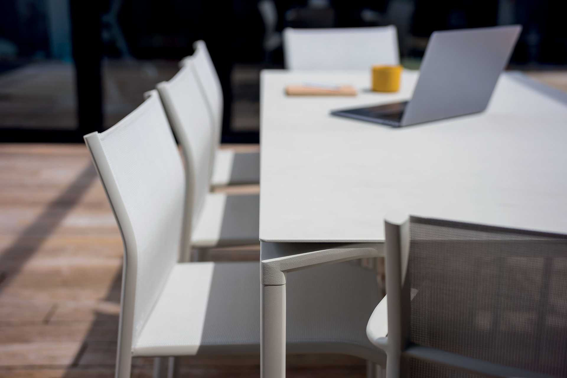 Calvi Garten-Tisch Grau-Kreta 160 x 80 cm Latte Beige Calvi Garten-Tisch Grau-Kreta 160 x 80 cm Latte Beige