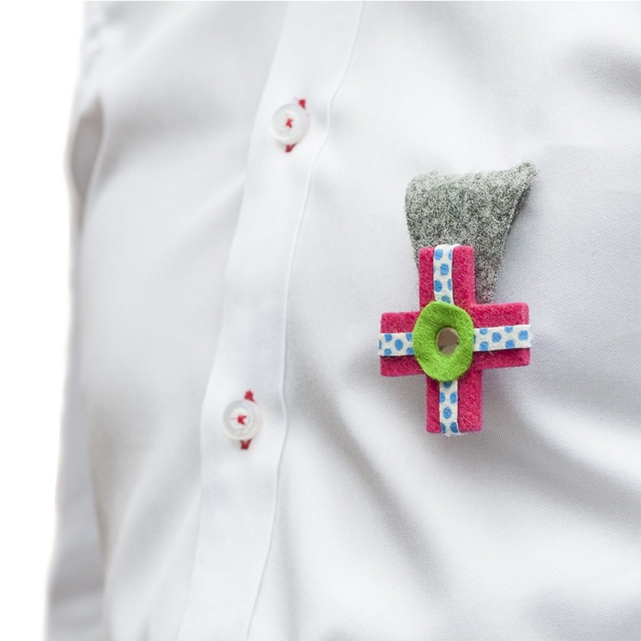 Buntes Verdienstkreuz aus Filz Buntes Verdienstkreuz aus Filz