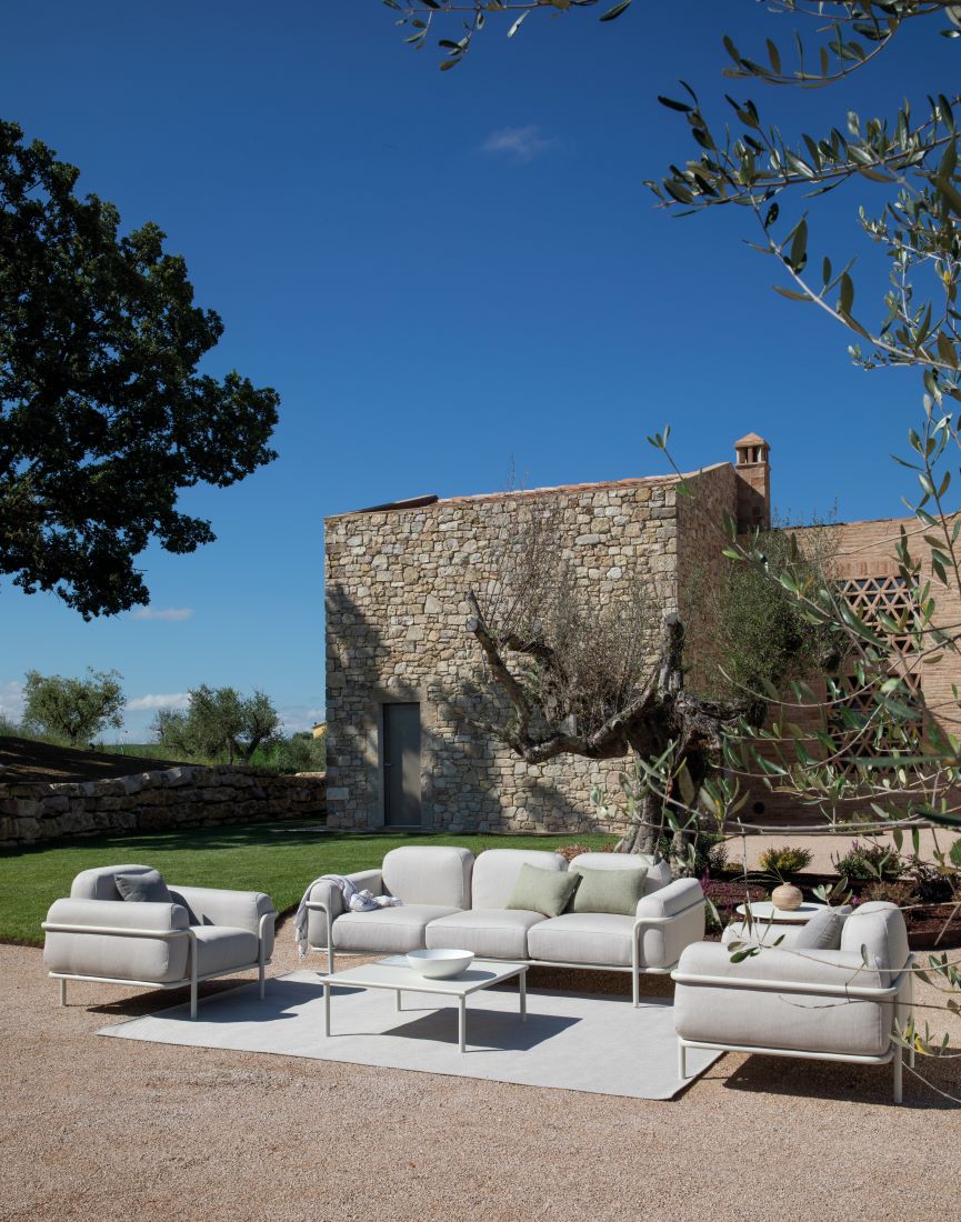 Hug 3-Sitzer Outdoor Sofa- Lounge Möbel Hug 3-Sitzer Outdoor Sofa- Lounge Möbel Weiß-Braun Dunkelgrau