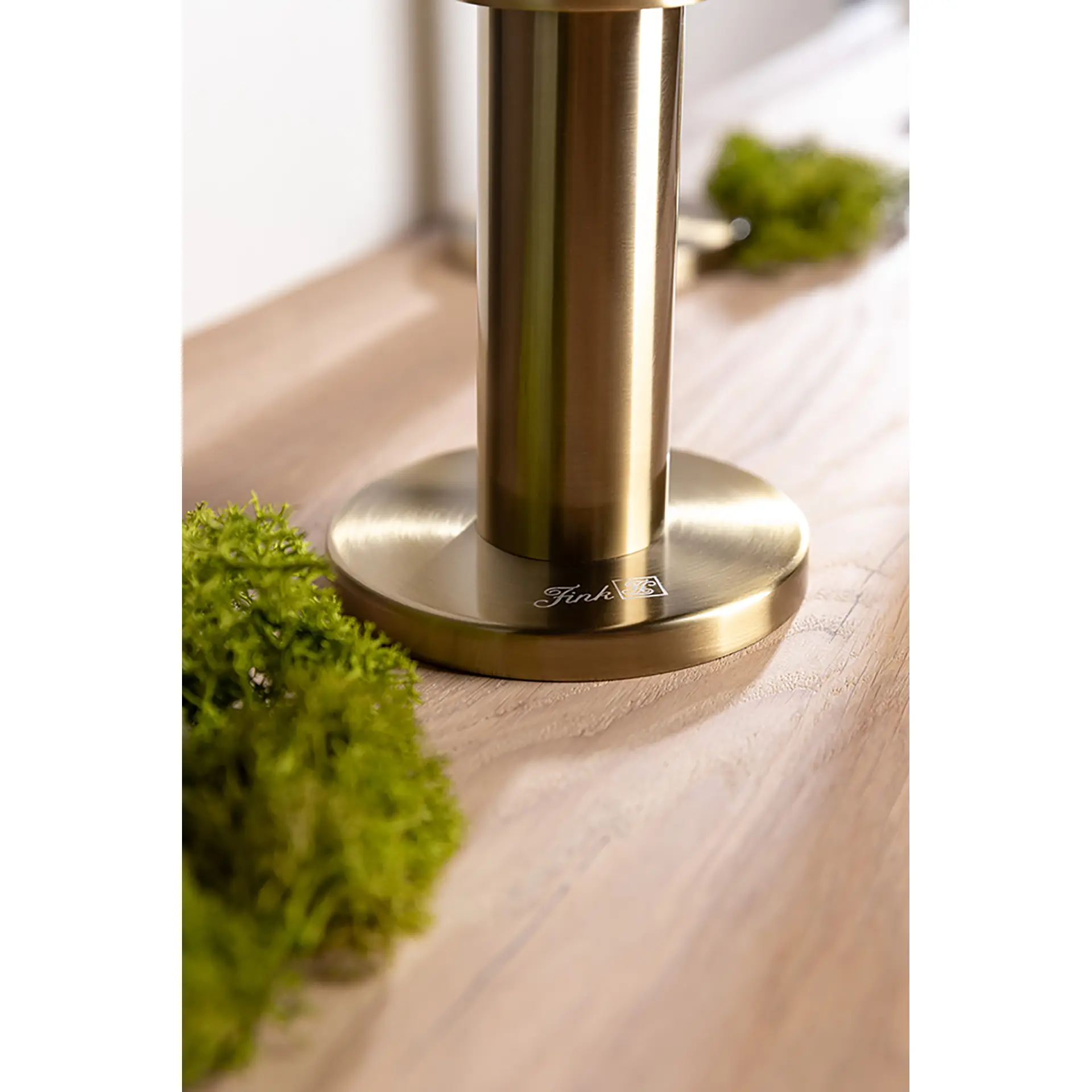 STRATO goldener Kerzenhalter für Stabkerzen Höhe 11,7 cm
