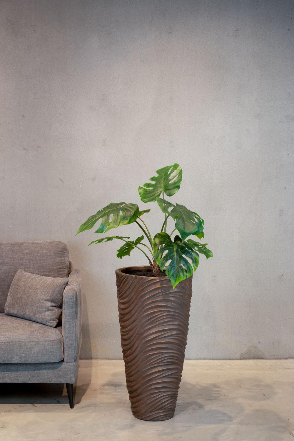 Curved River Bodenvase, Ø 40 cm, Höhe 75 cm Bronze Curved River Bodenvase, Ø 40 cm, Höhe 75 cm Bronze