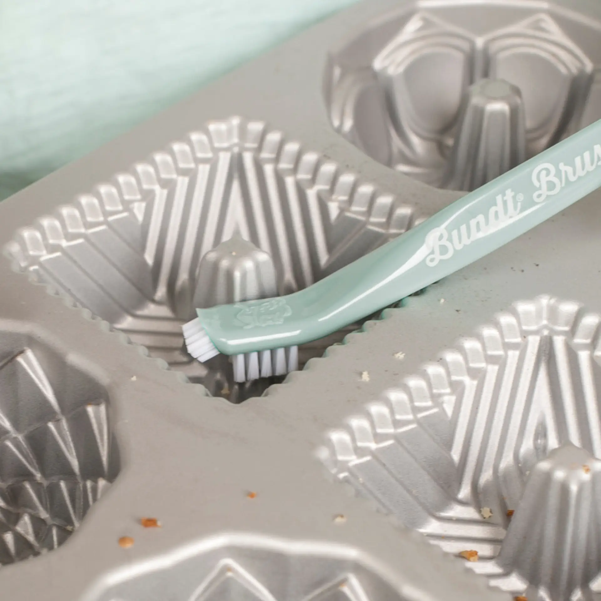The Ultimate Bundt Cleaning Tool - 3-in-1-Reinungswerkzeug für Backformen