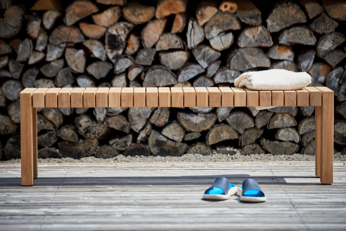 Outdoor Bank Manti Outdoor Bank Manti