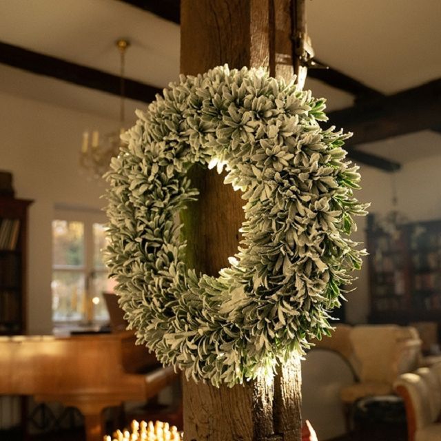 Kranz beschneit 55x55x11cm Kranz beschneit 55x55x11cm